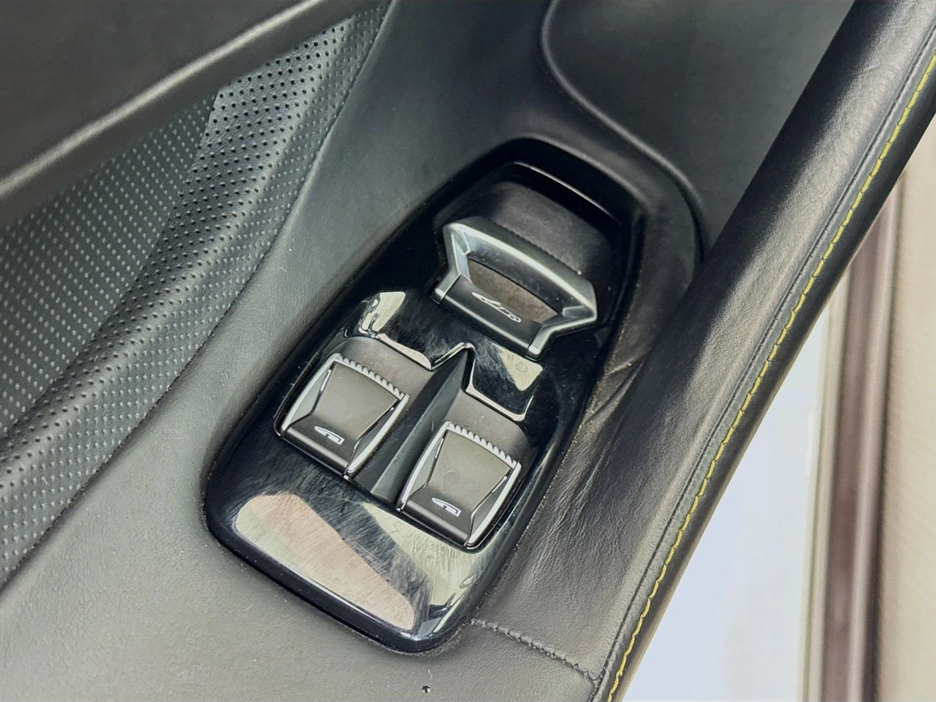 mph015_22180059_aa4034ace11740d602509a05521f48b5x_929cdd914a