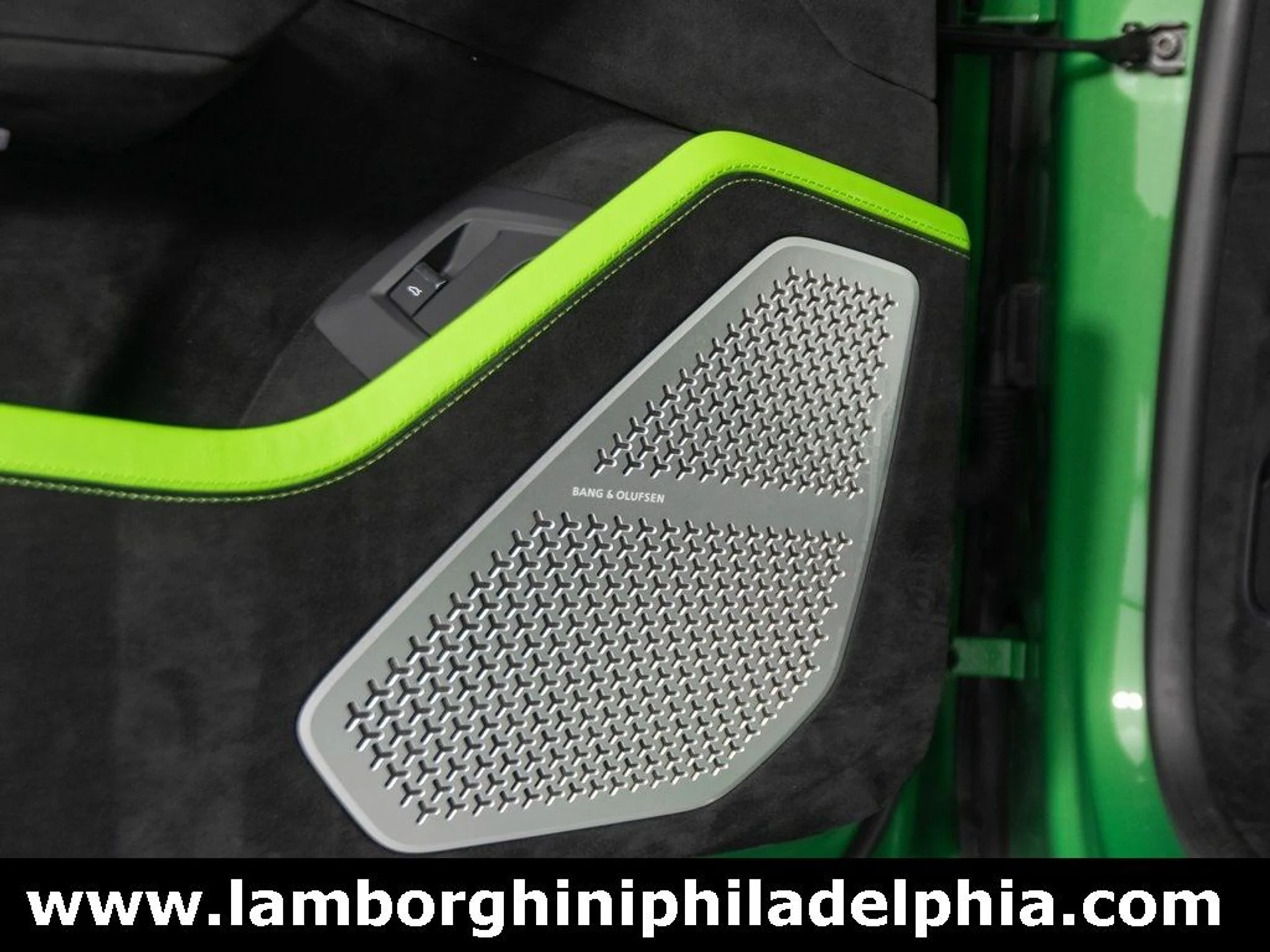 mph015_2219787325_9ec71d2474ea6ee1018dce9612a70695x_5adecc6725