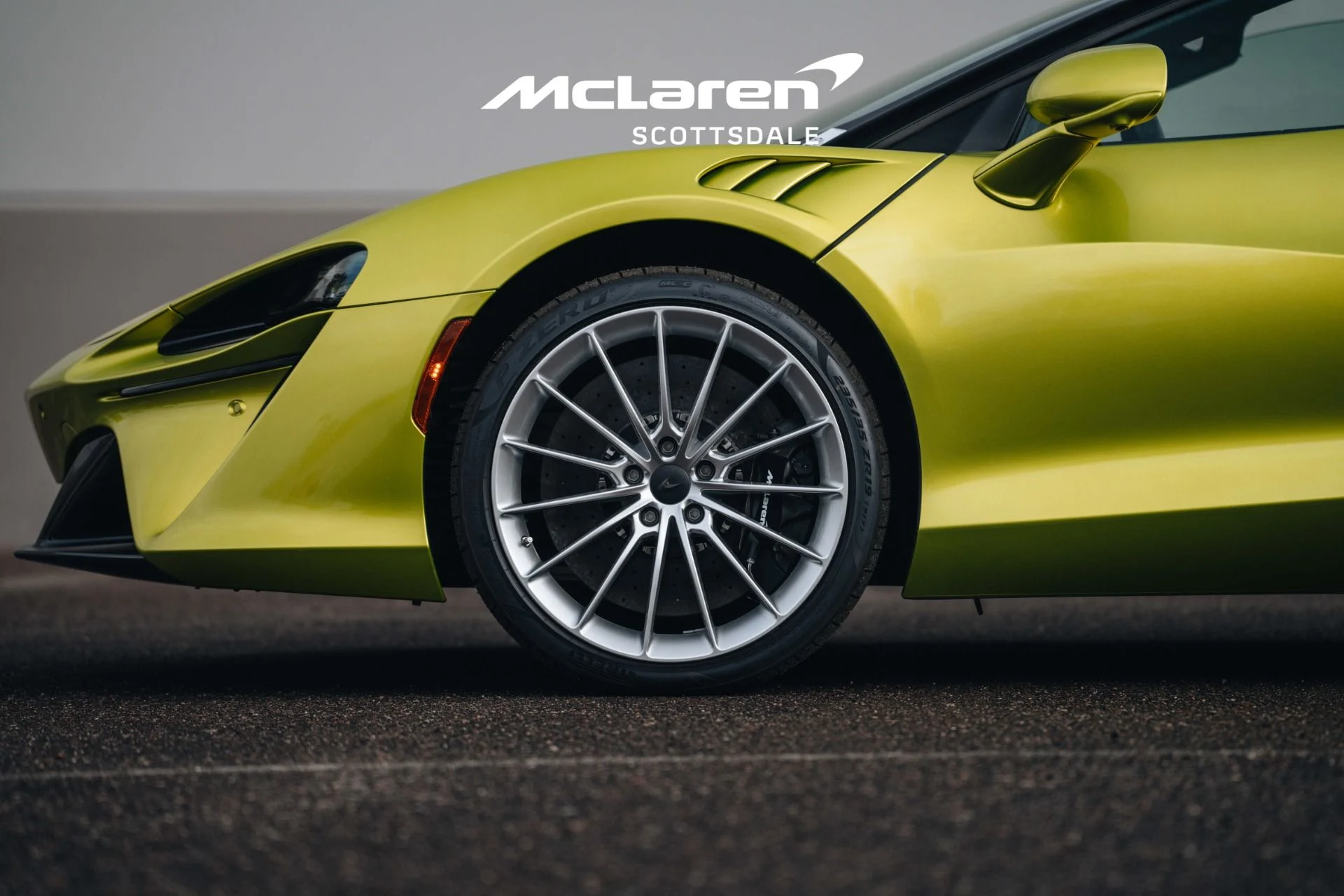 mph015_2223823943_Used_2025_MCLAREN_ARTURA_1738446546_b8db3564d9