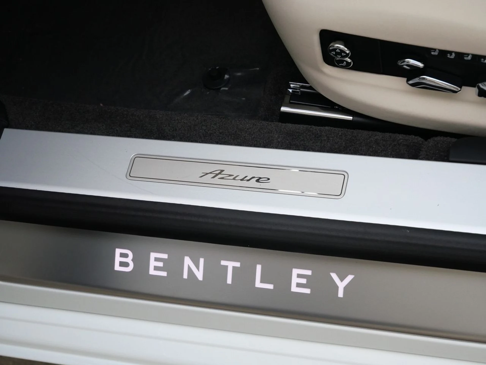 mph015_222664889_cd78aa931d426f013805302d2b2d8badx_9d3fe45070