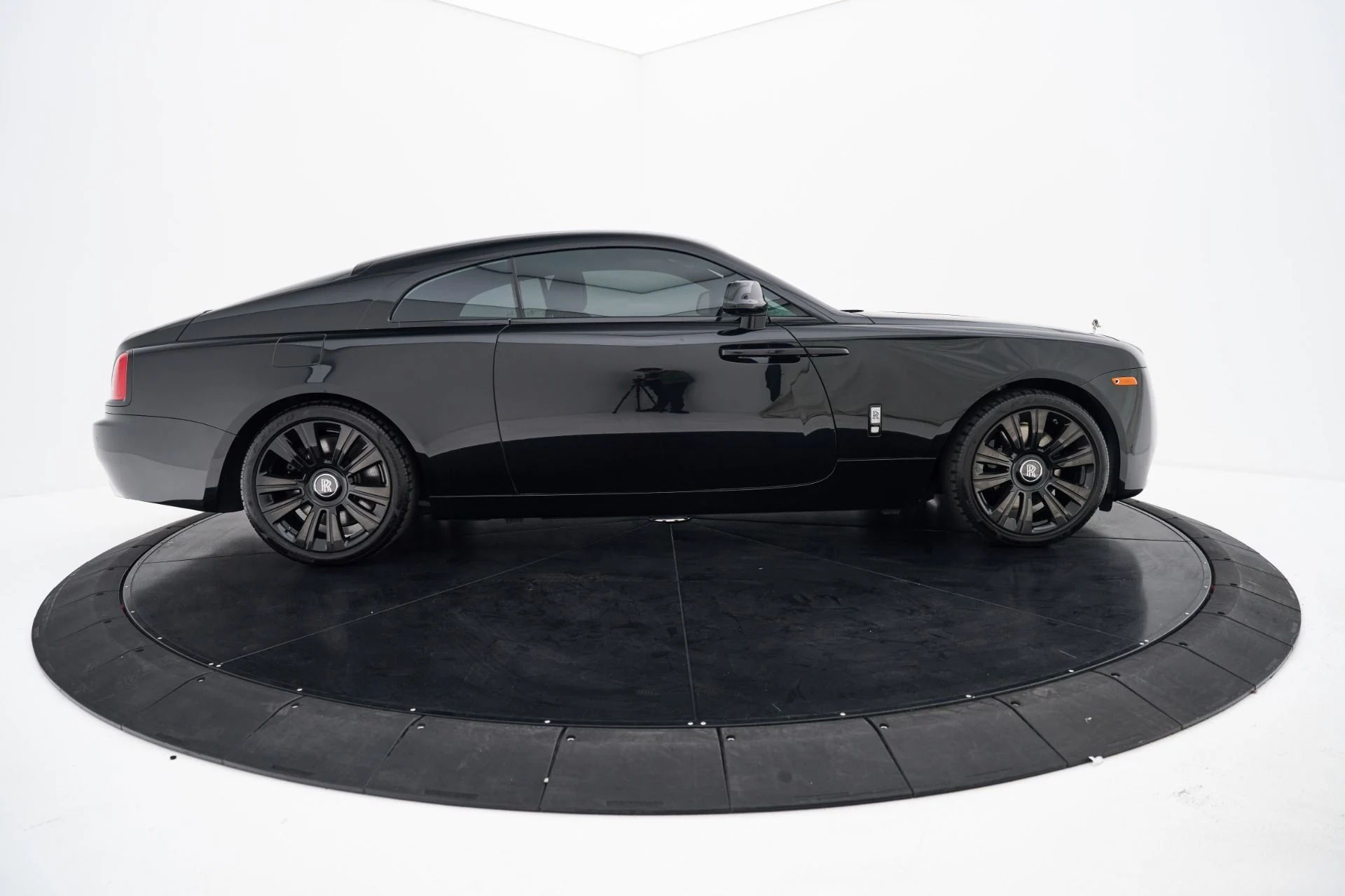 mph015_2227846772_Used_2015_Rolls_Royce_Wraith_Base_1792602901_df5752586f