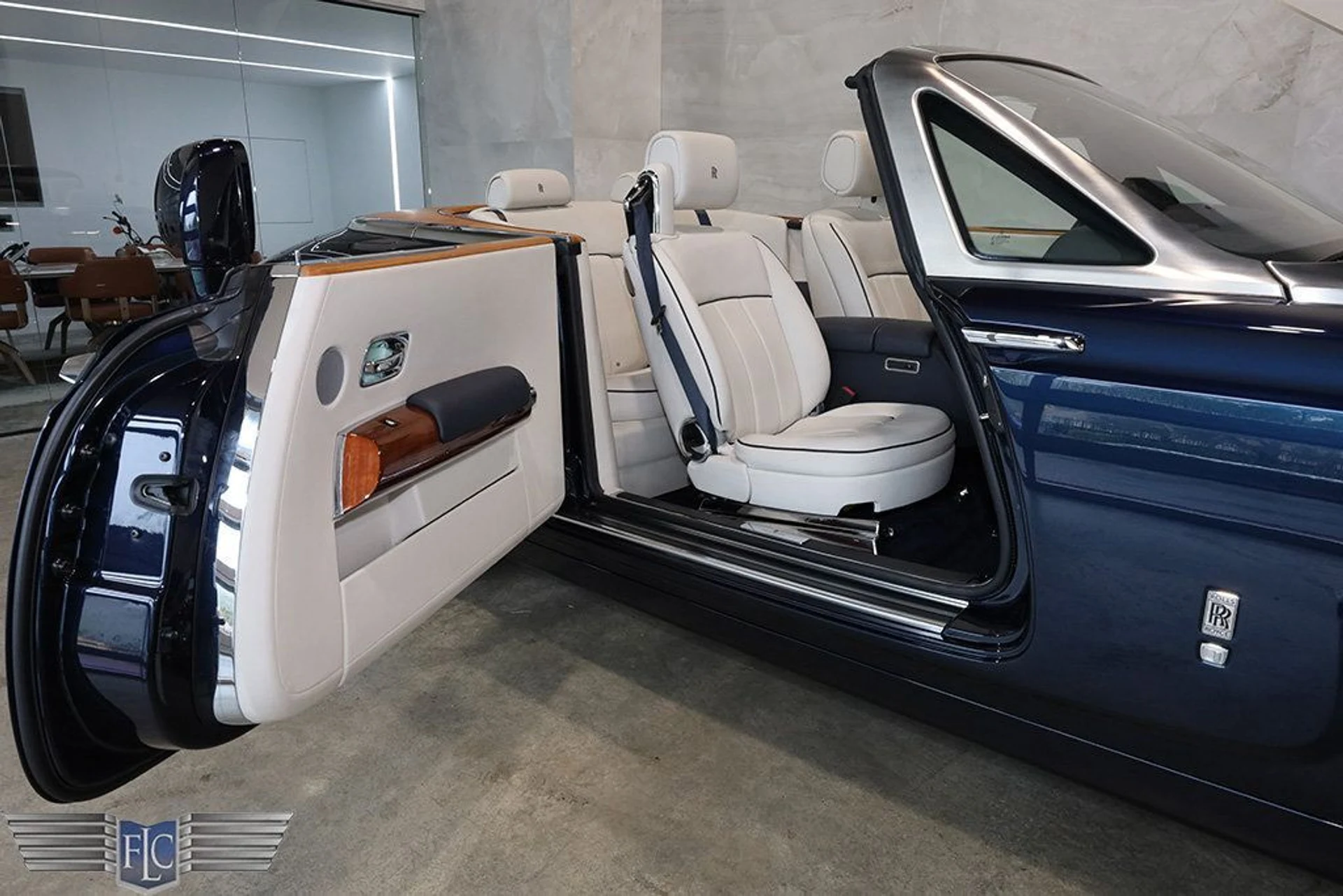 mph015_2228266265_used_2013_rolls_royce_phantom_coupe_2drdrophead_9689_22930572_16_1024_edc54abe0a