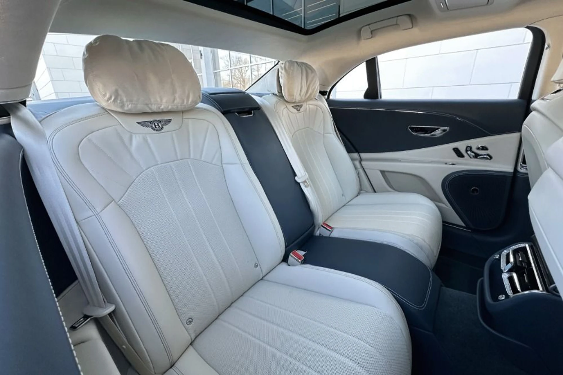 mph015_2232101405_Used_2024_Bentley_Flying_Spur_Edition_8_1769780862_2a798dd590