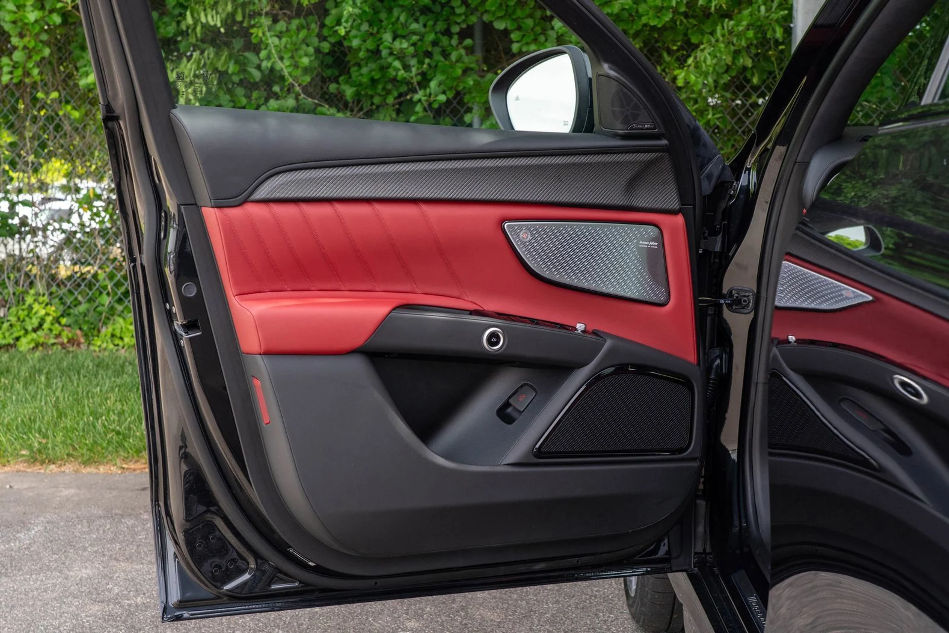 mph015_2232114635_4c7dee227e0d407badc4ec1d8d7c2b45_c3032d2c05