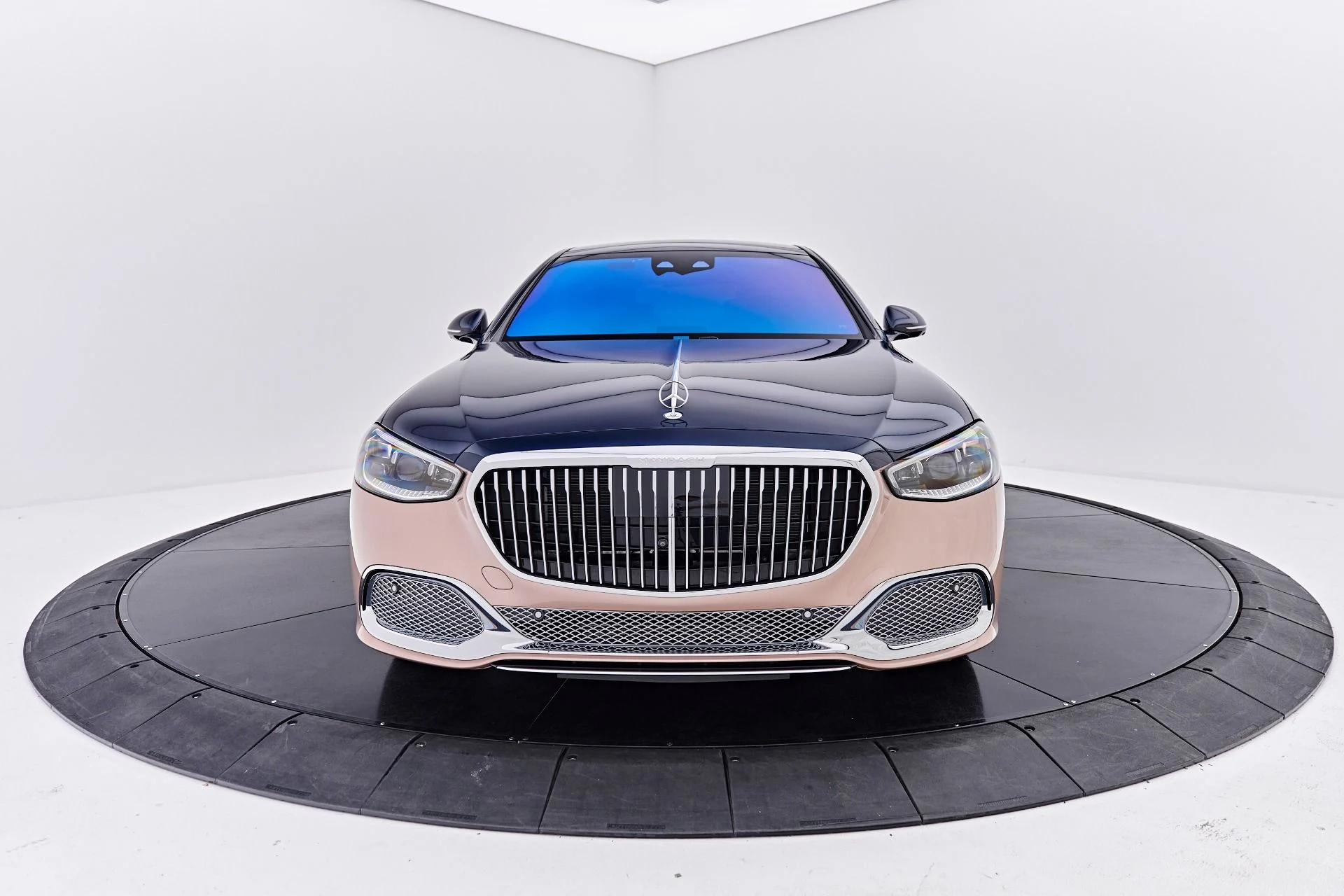 mph015_2233035501_Used_2023_Mercedes_Benz_S_Class_Maybach_S_680_1790209054_b9eebd6b6d