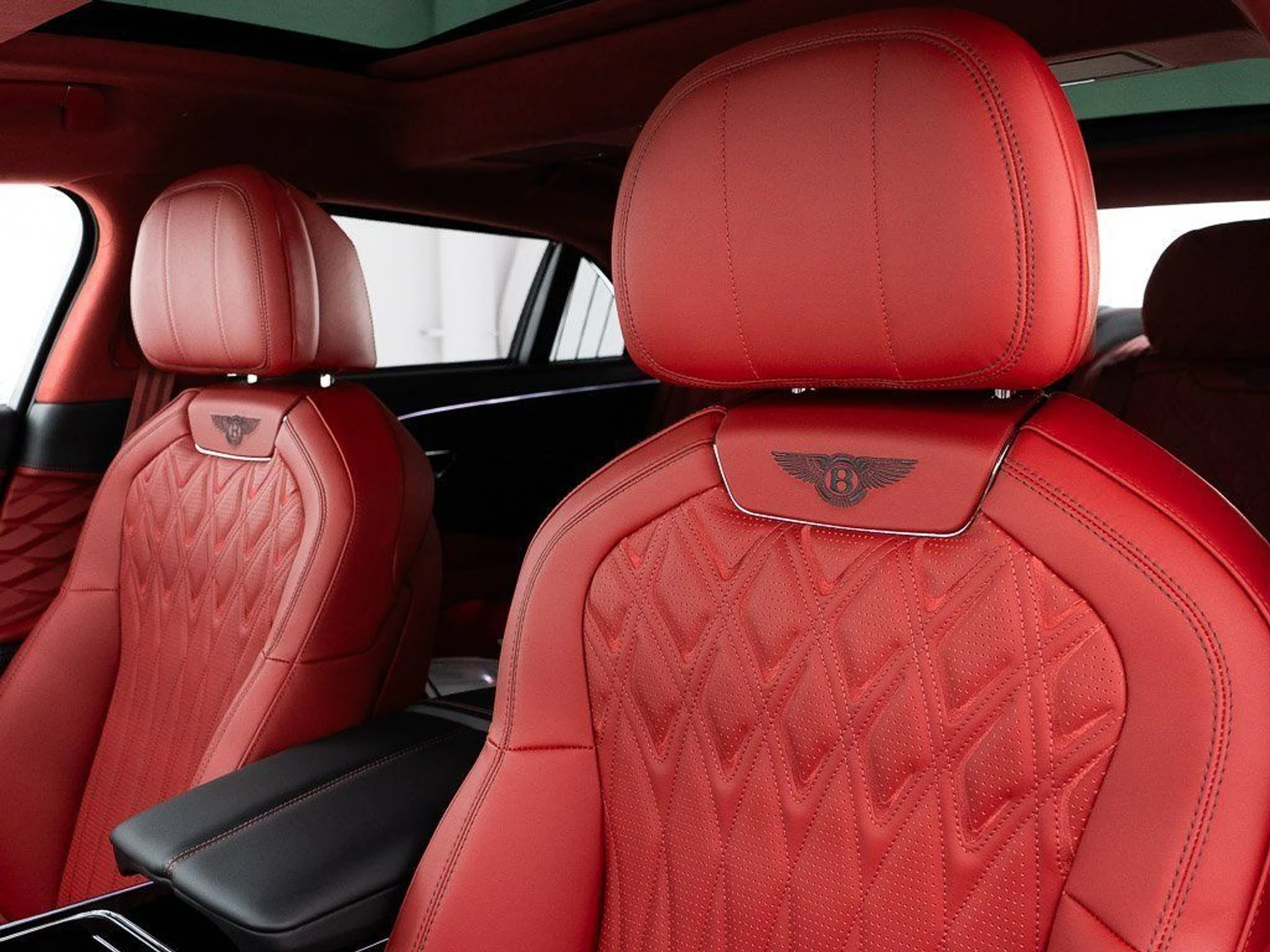 mph015_2236833593_121b1b5564ee4998472e6f34cb7d95b9_6287853f0f