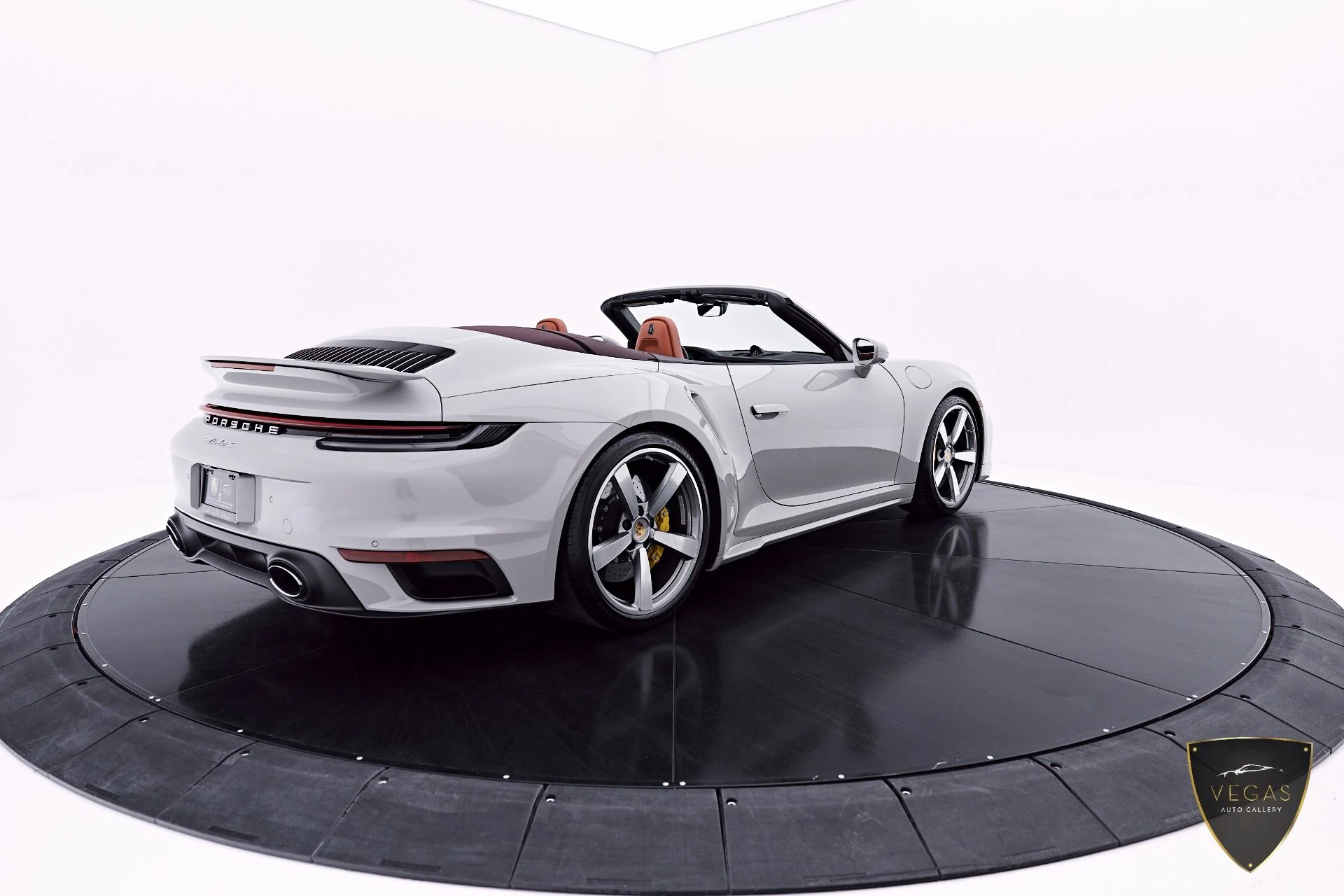 mph015_2238585887_Used_2024_Porsche_911_Turbo_S_1782351404_f6f70f013c
