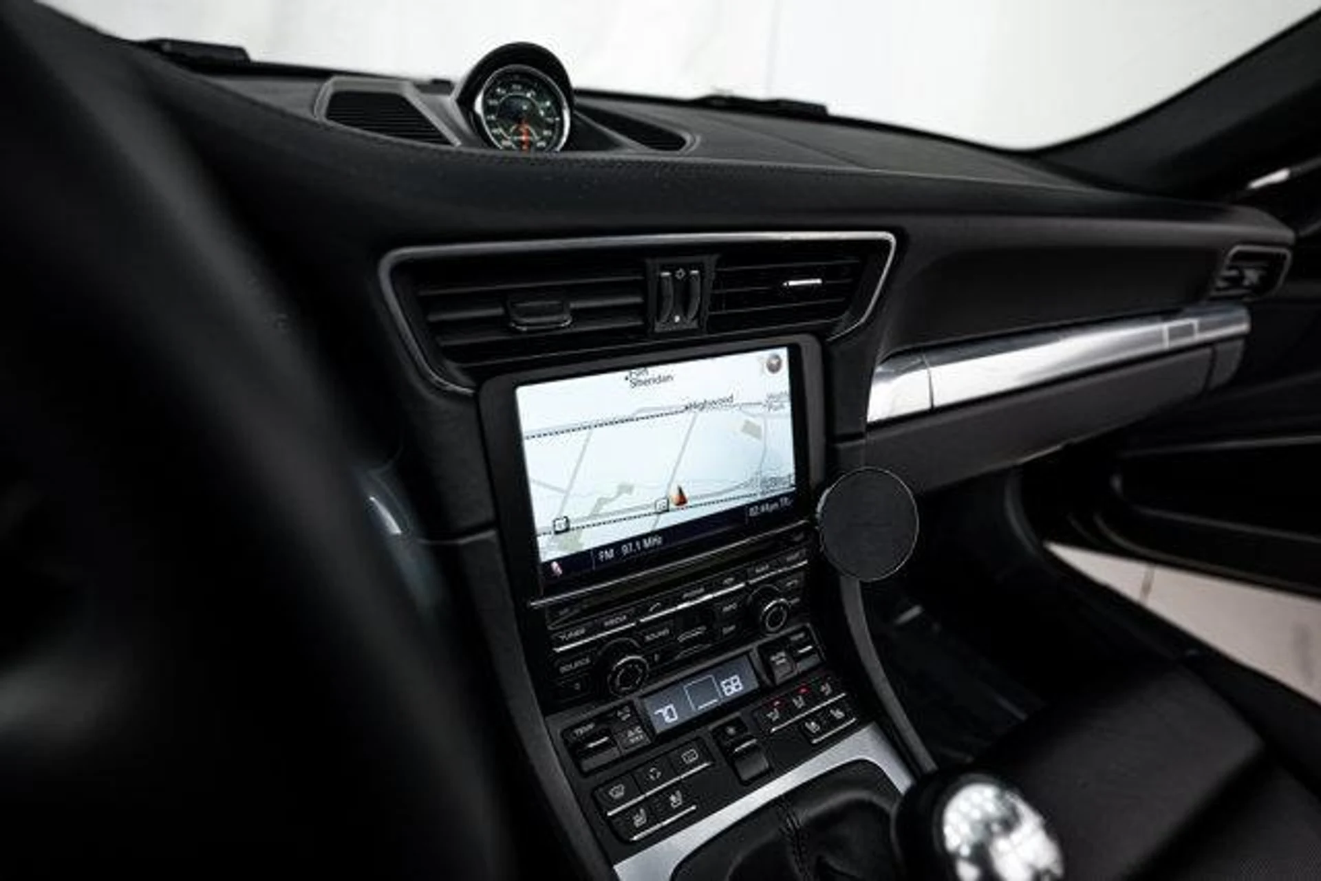 mph015_225409928_g_Aq_AAURR_Jg_Pe8_CMBS_L6_Ussi_C3_Q_67a1a1fad8