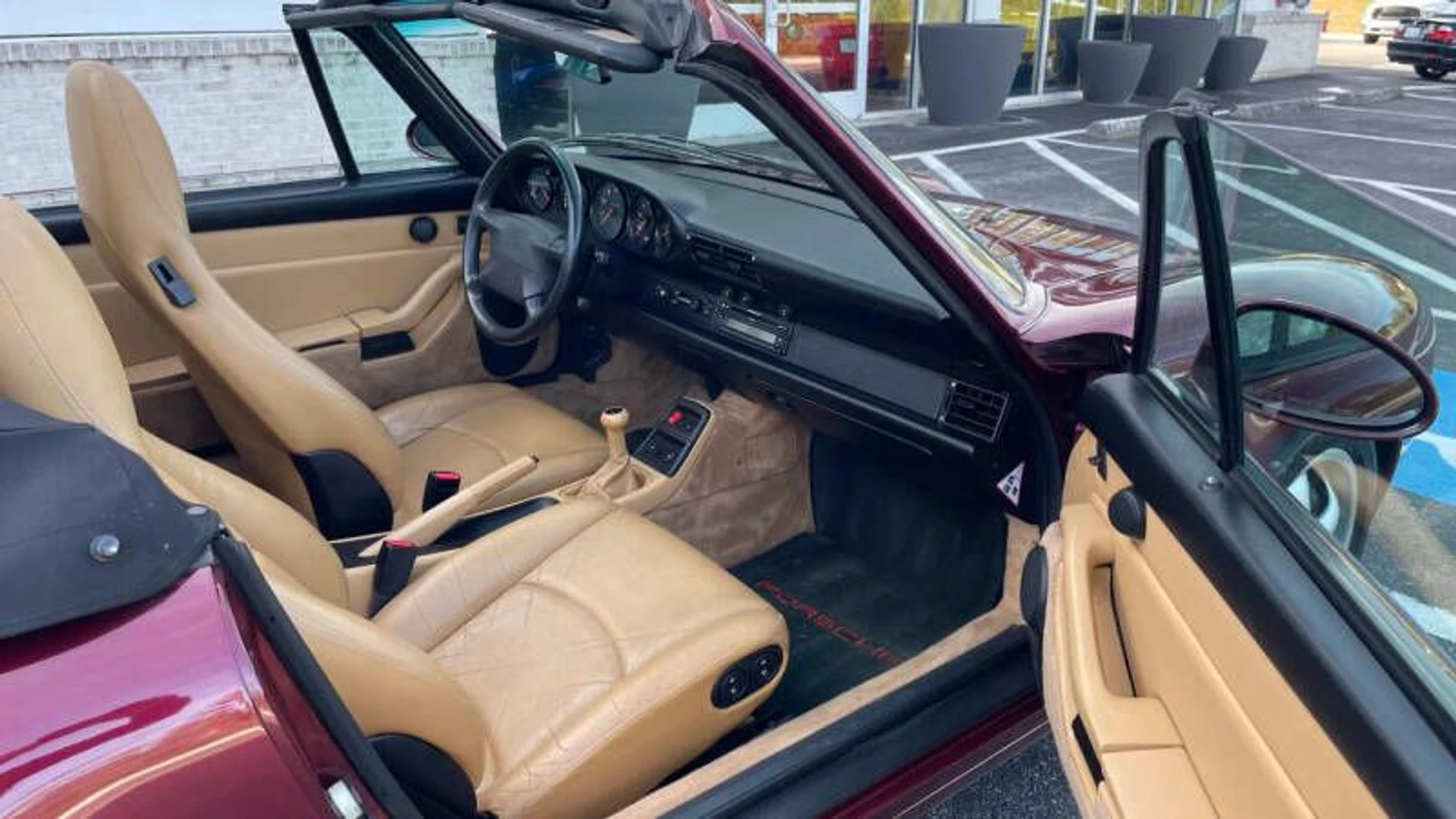 mph015_2265787191_1997_porsche_911_carrera_2dr_convertible_36fc676952