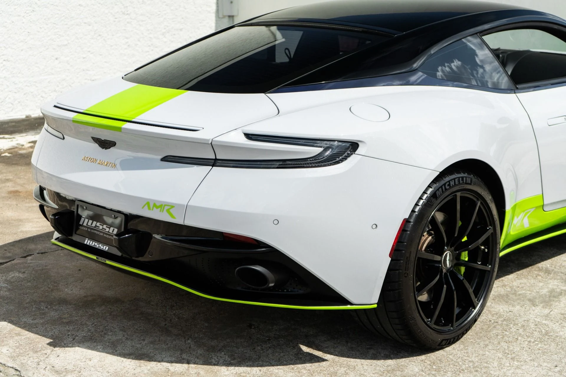 mph015_2267408922_Used_2019_Aston_Martin_DB_11_AMR_1785363698_3487402b47