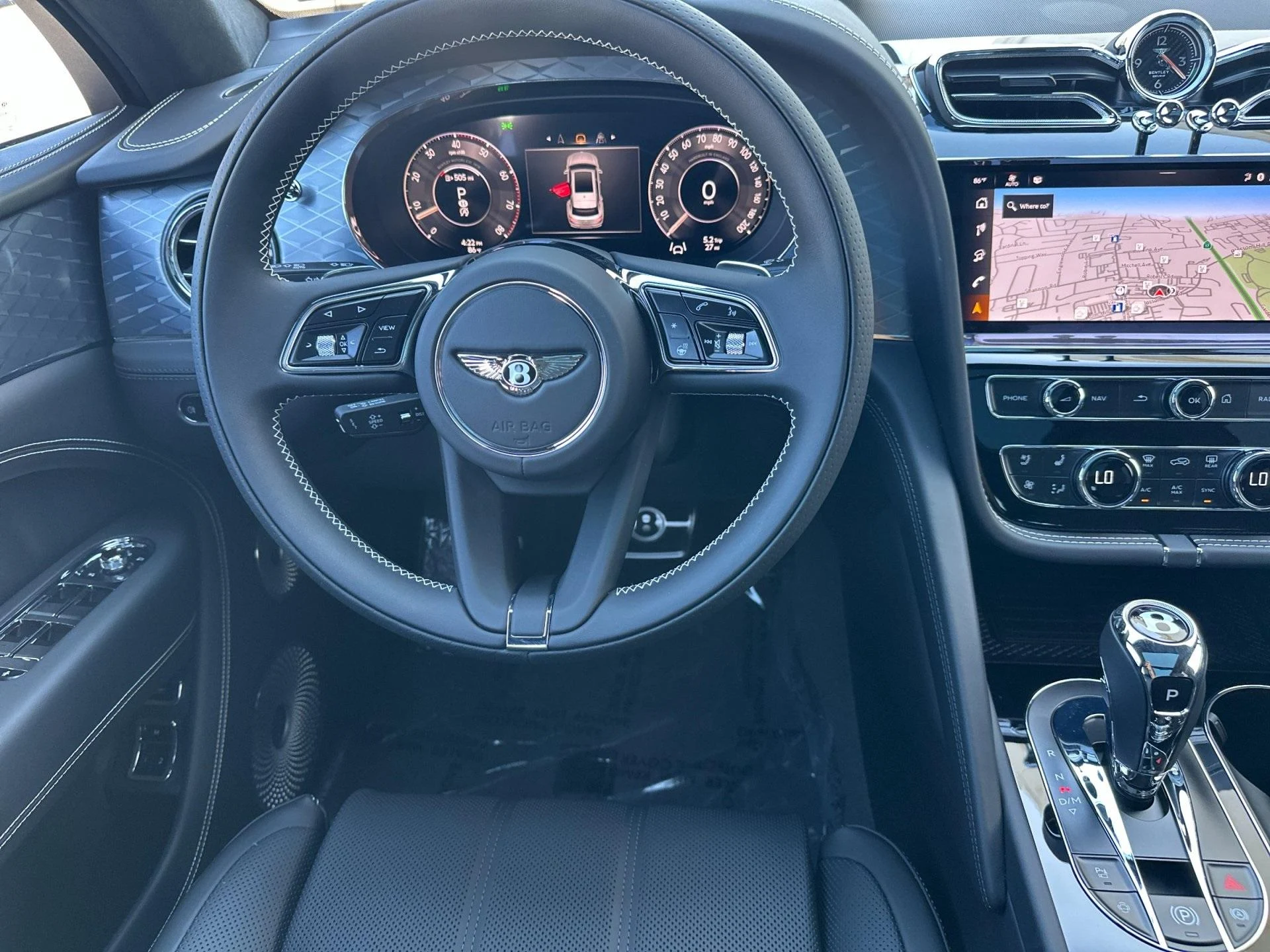 mph015_2277022187_New_2025_Bentley_Bentayga_V8_1755698836_1d26ff83f8