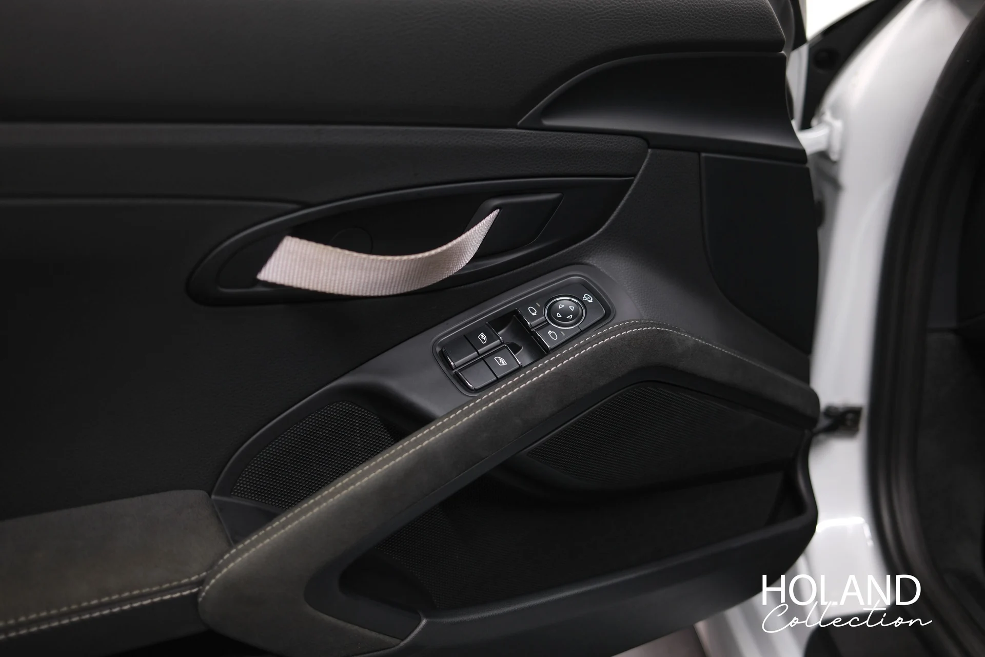 mph015_2277244007_5e9472e9_184c_4873_90c2_8ae300239643_f94164398c