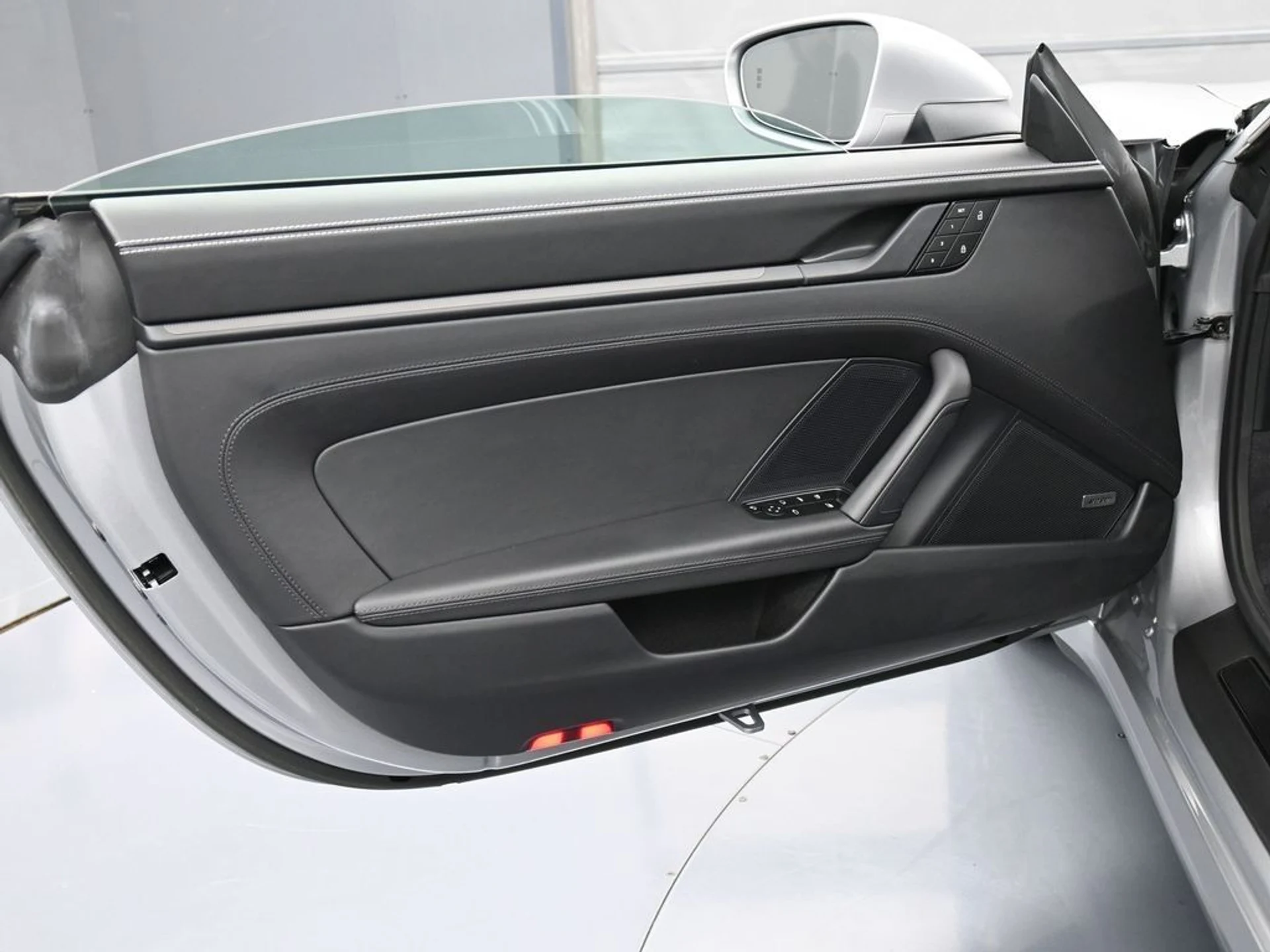 mph015_2277422242_image_15_b12b77d441