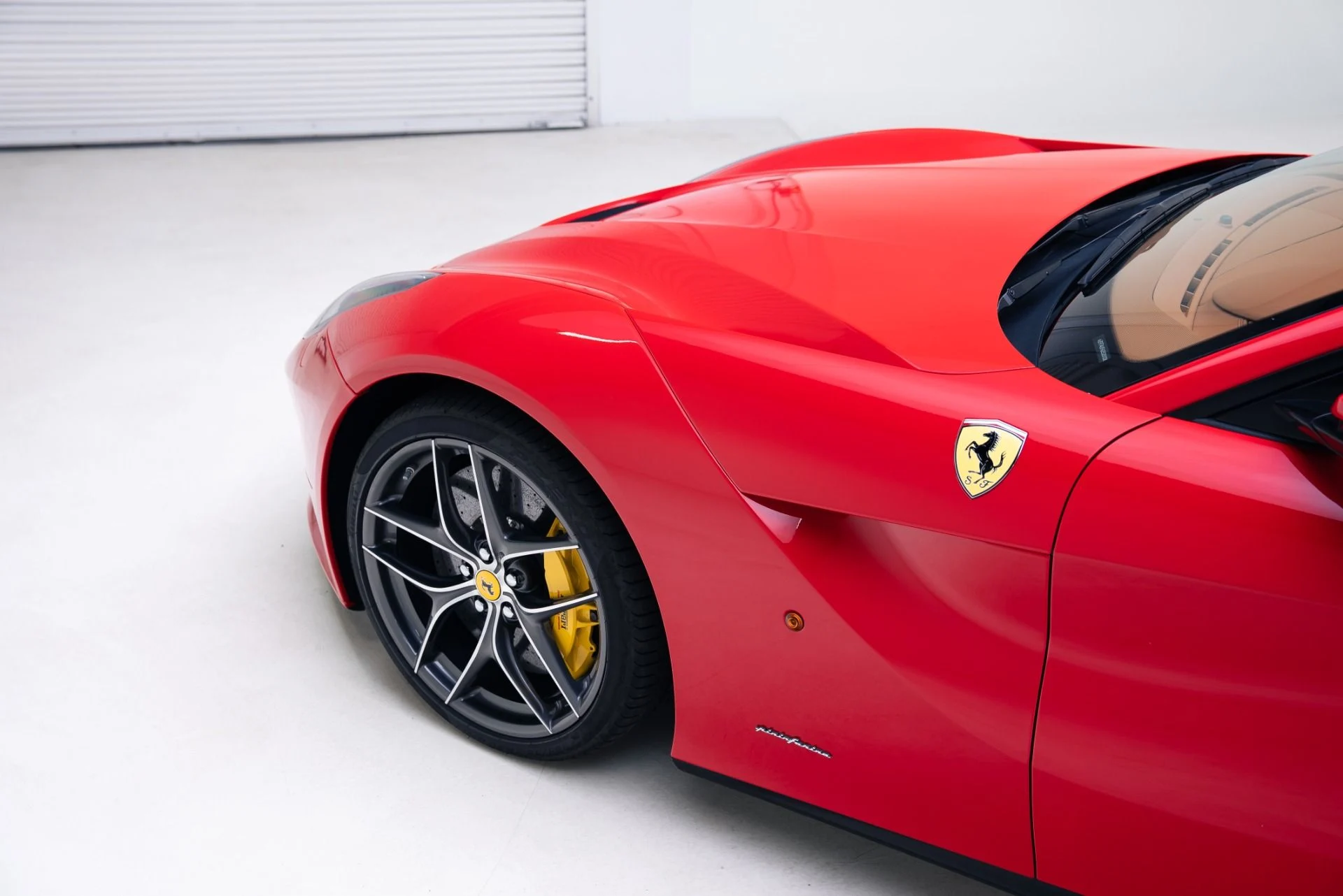 mph015_2278125954_Used_2014_Ferrari_F12berlinetta_1767981992_3c8e0f605d