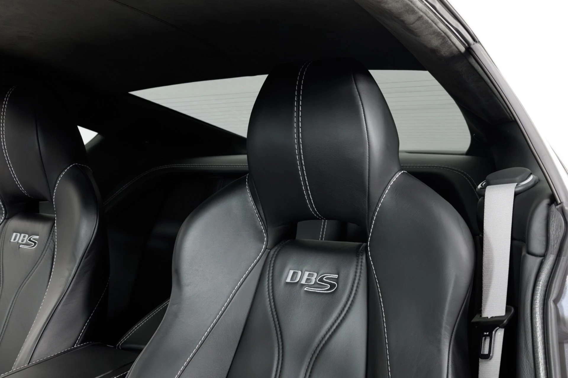 mph015_2278508635_Used_2010_Aston_Martin_DBS_1792190094_a421cbfd7a