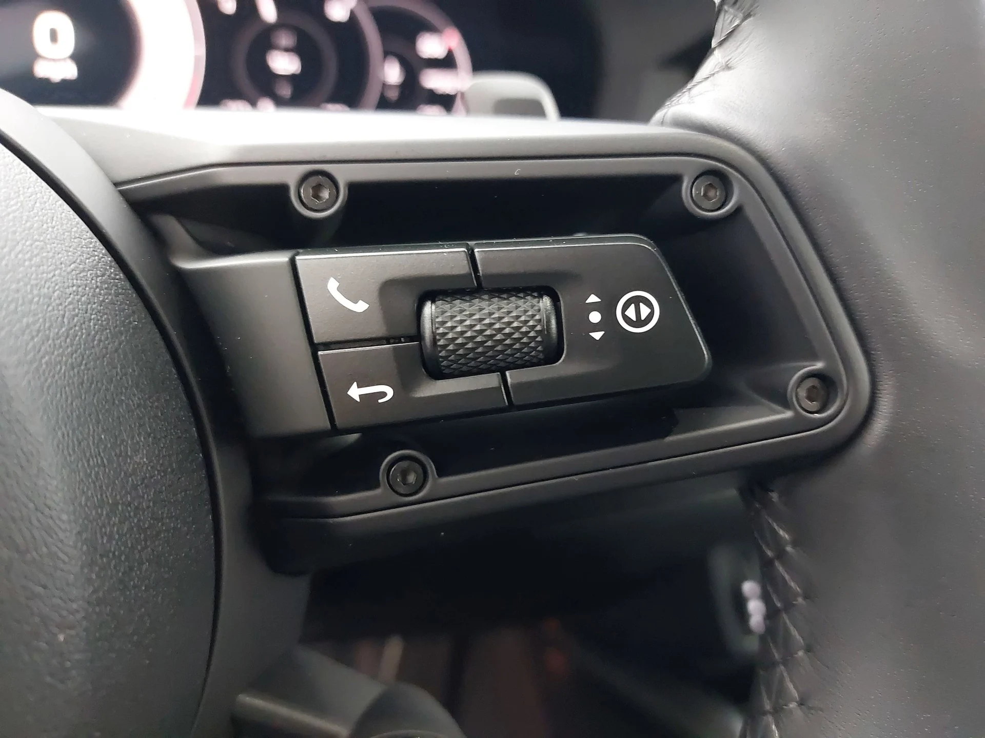 mph015_2285020292_1b1f63cbc595126818f60f6126644fdax_0e71668fcb