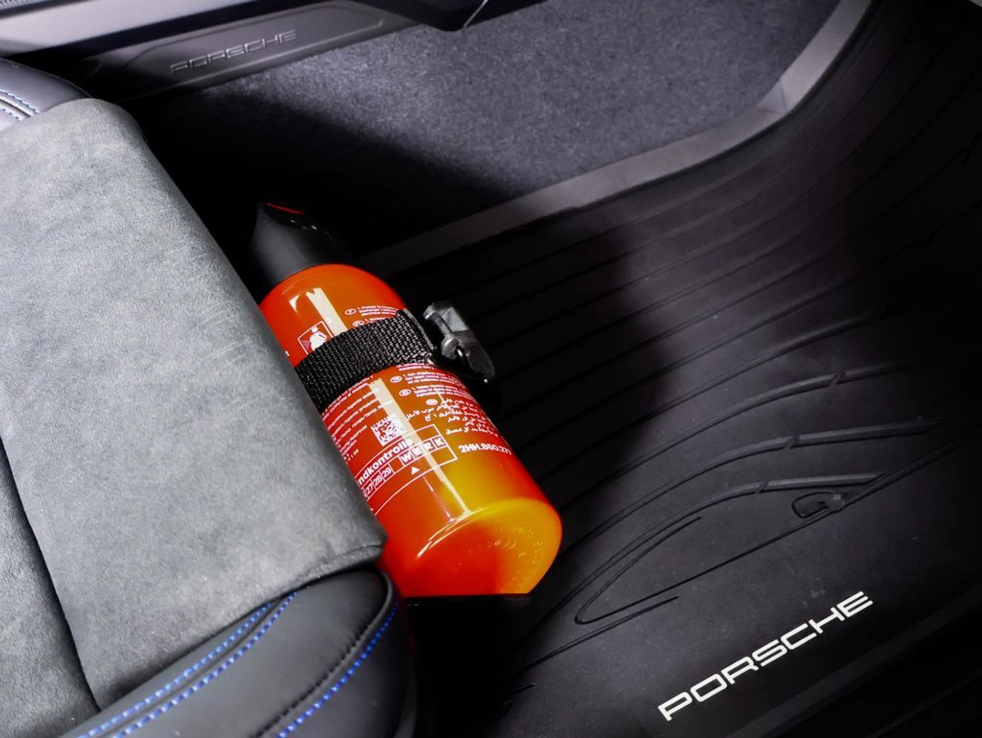 mph015_2286226309_f81a8dd9db3f7b1bc38f1e918601dba2x_72bbce3469