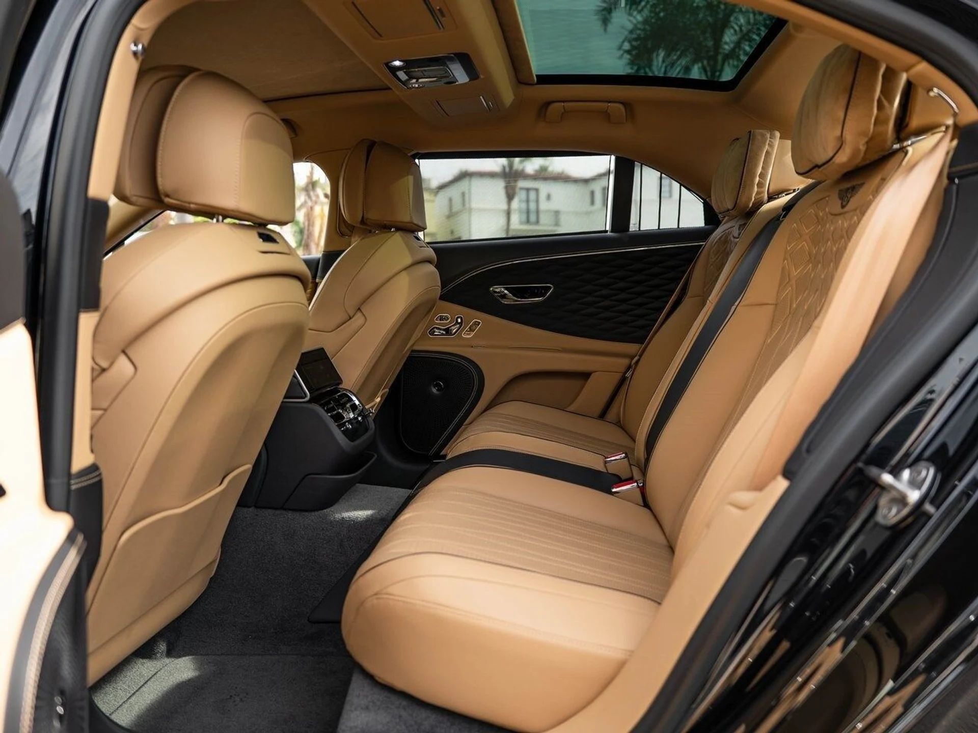 mph015_2287203474_f2d6cc59c537bb4b9f9fd21f7e31b304x_58b10a9331