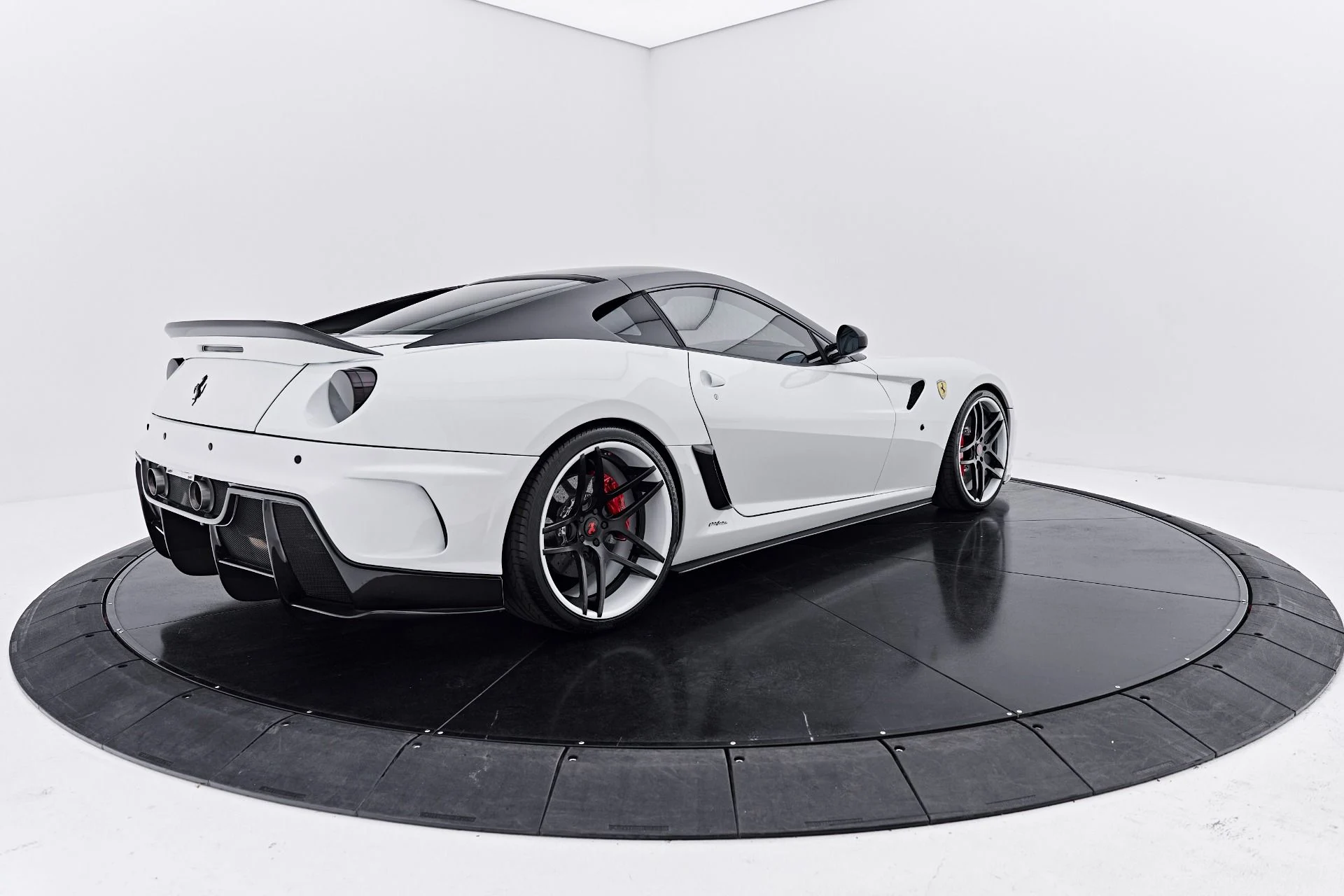 mph015_228783036_Used_2009_Ferrari_599_GTB_Fiorano_1790619466_fb6b99dfe0