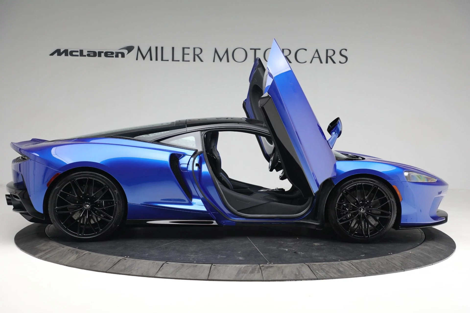 mph015_2315129474_New_2023_Mc_Laren_GT_Luxe_fd5c1b754e