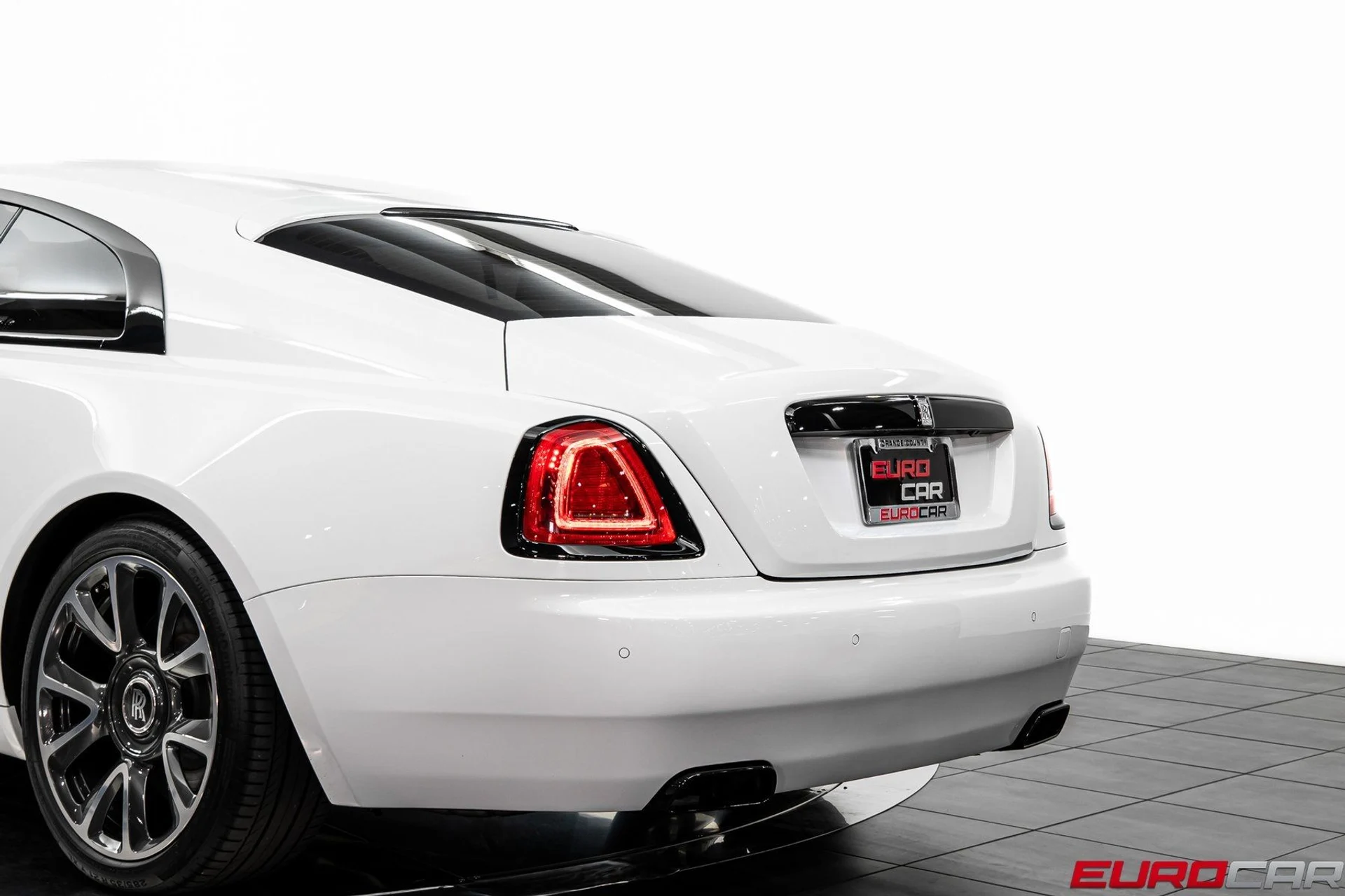 mph015_2320945888_image_16_e136879e5d