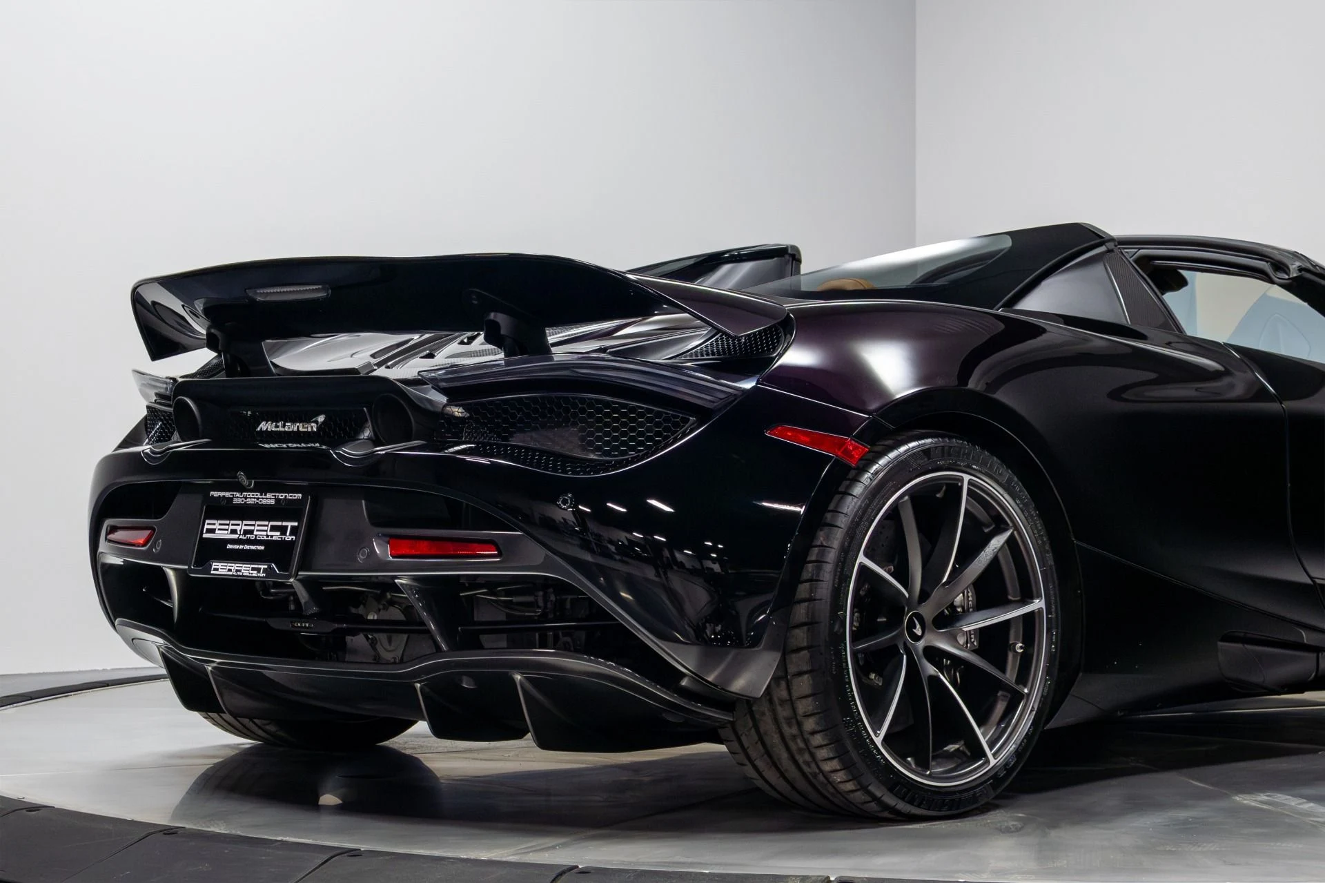 mph015_232115322_Used_2019_Mc_Laren_720_S_Luxury_1770250296_889229ad66