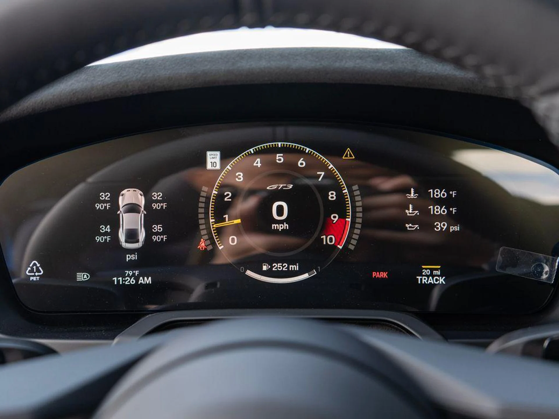 mph015_2321251400_Ux_XB_Wfmas_OFEWU_Kz_Uy_My_P_Jc_E_Yu_M_d63c4508b2