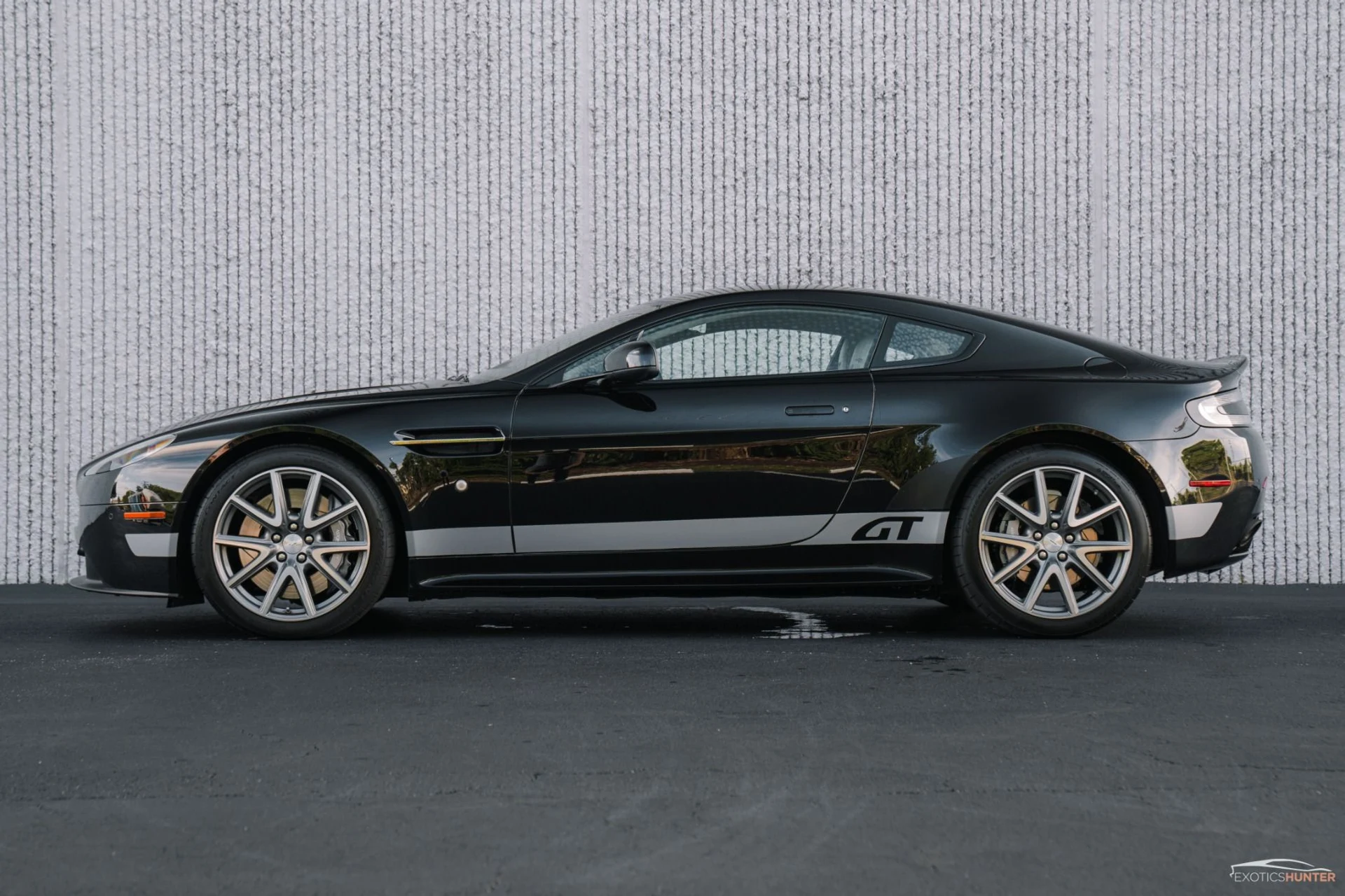 mph015_2321648339_Used_2015_Aston_Martin_V8_Vantage_GT_6_Speed_w_Argento_Grey_Interior_1746627937_d21d0c1a47