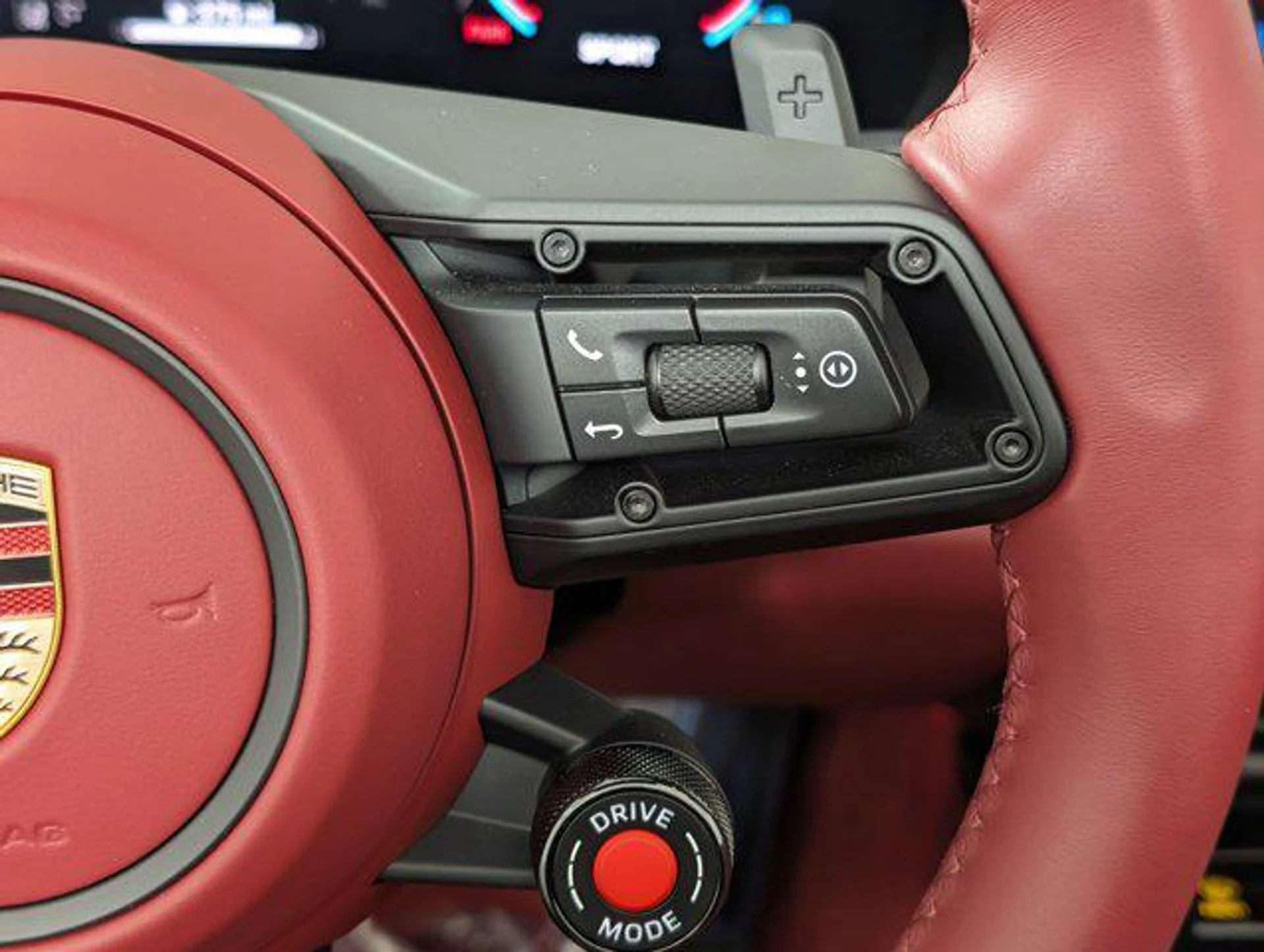 mph015_2323028744_U6u_Sq3f_Q7_F9s_S98_T_Db_Cs_U_Dx8m0_I_9631849d76