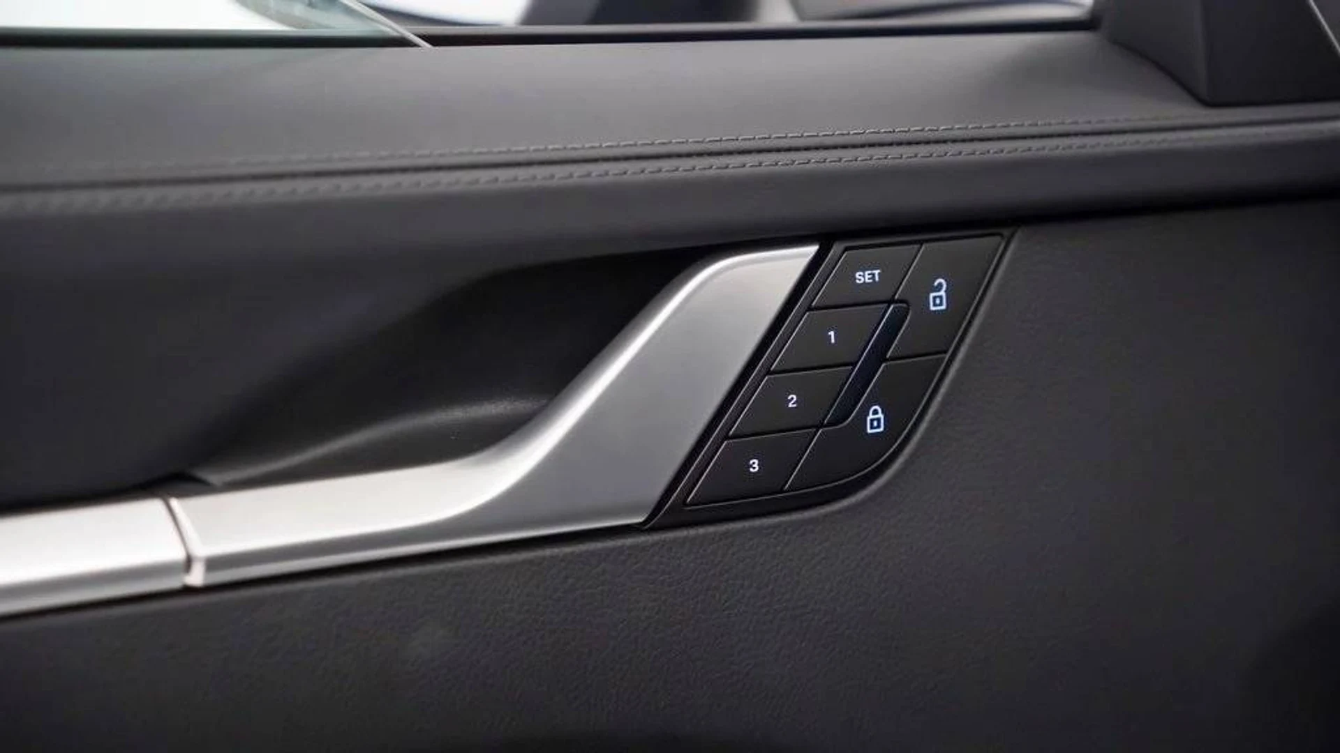 mph015_2333463098_bc4efda2a8d37d672ef454155f2e37e7x_ba6ff02f02