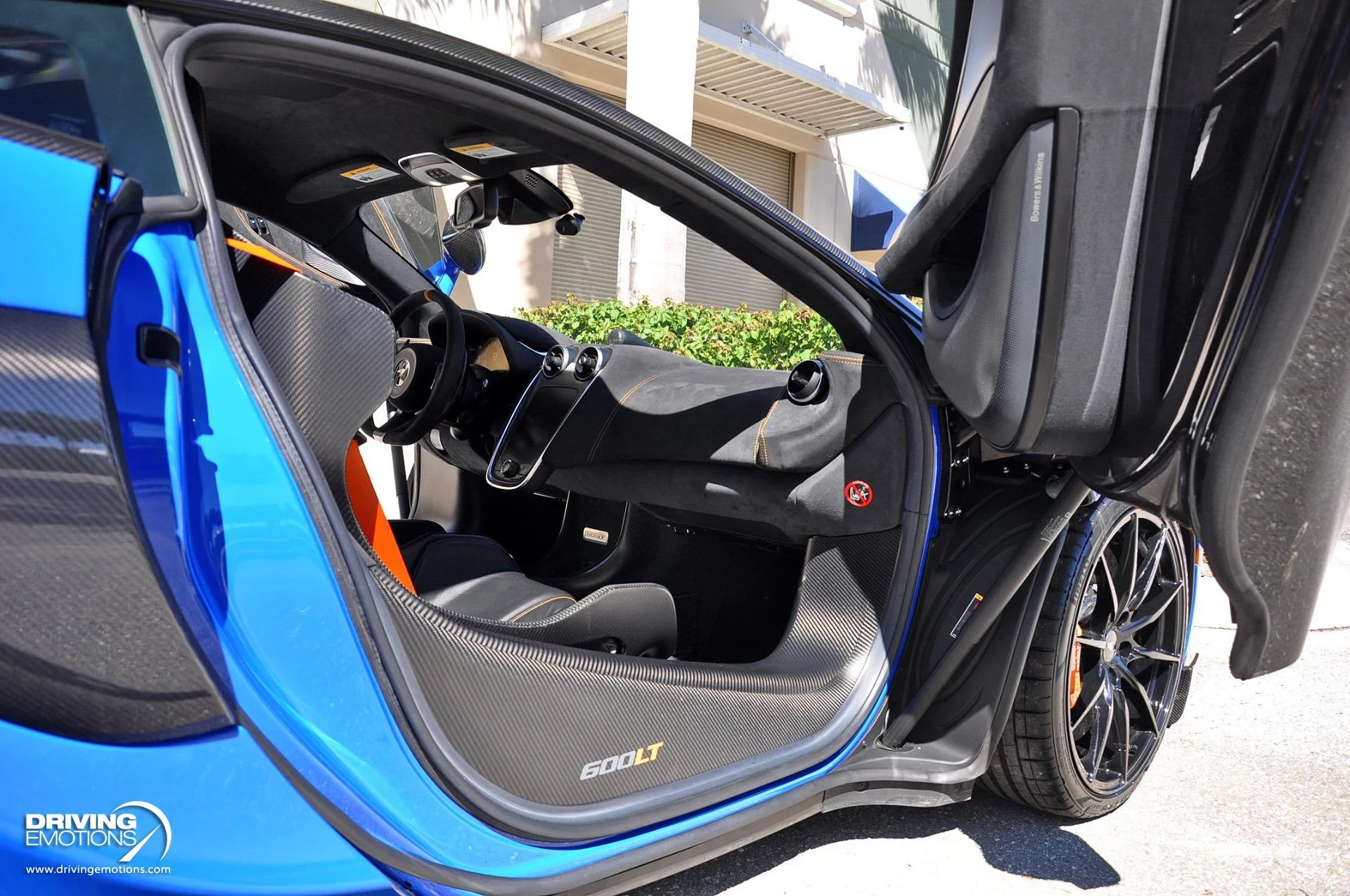 mph015_2334711115_836_p16_l_32a4164928