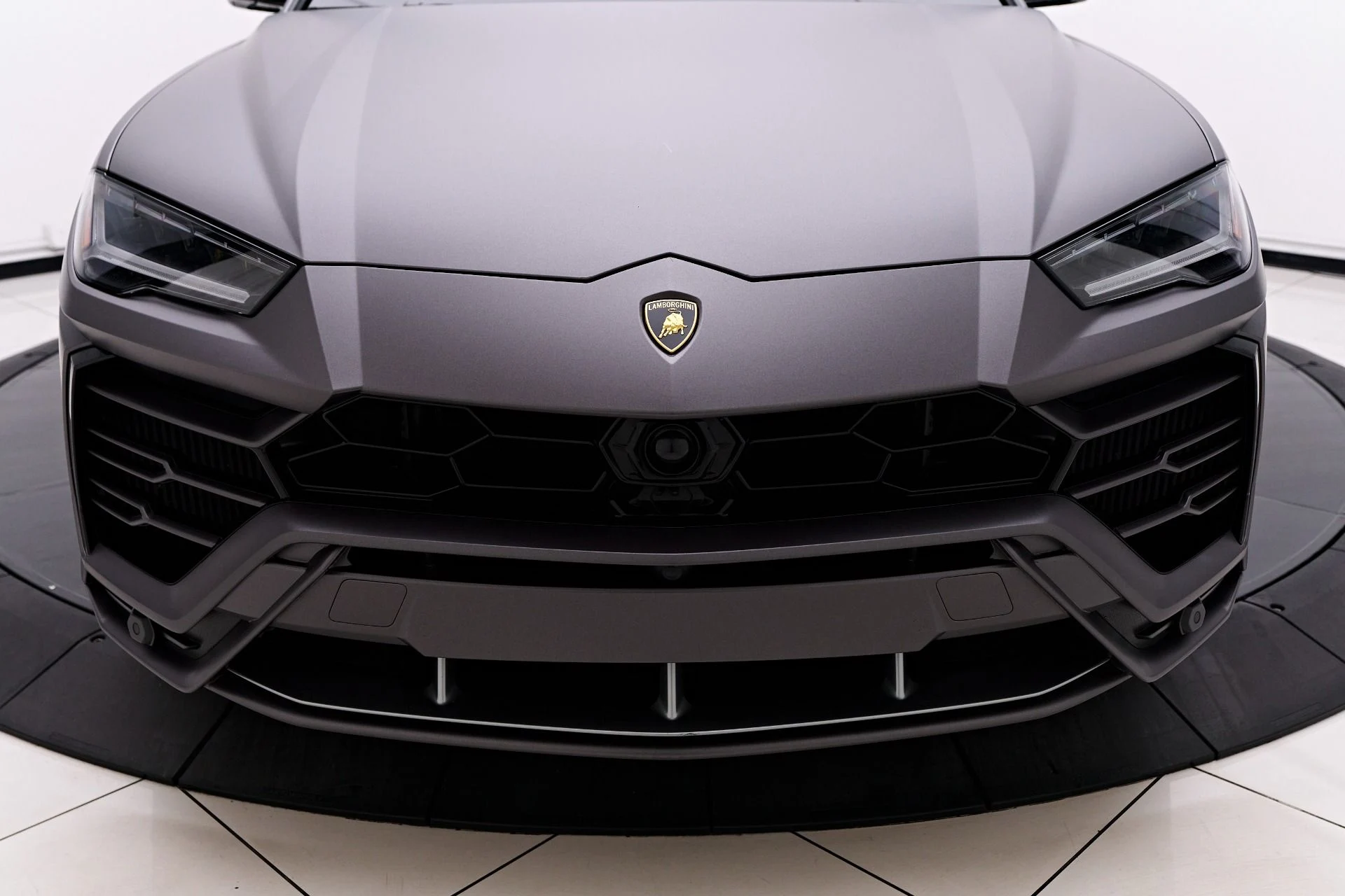 mph015_2337611509_Used_2021_Lamborghini_Urus_Base_1758751739_f47eb90757
