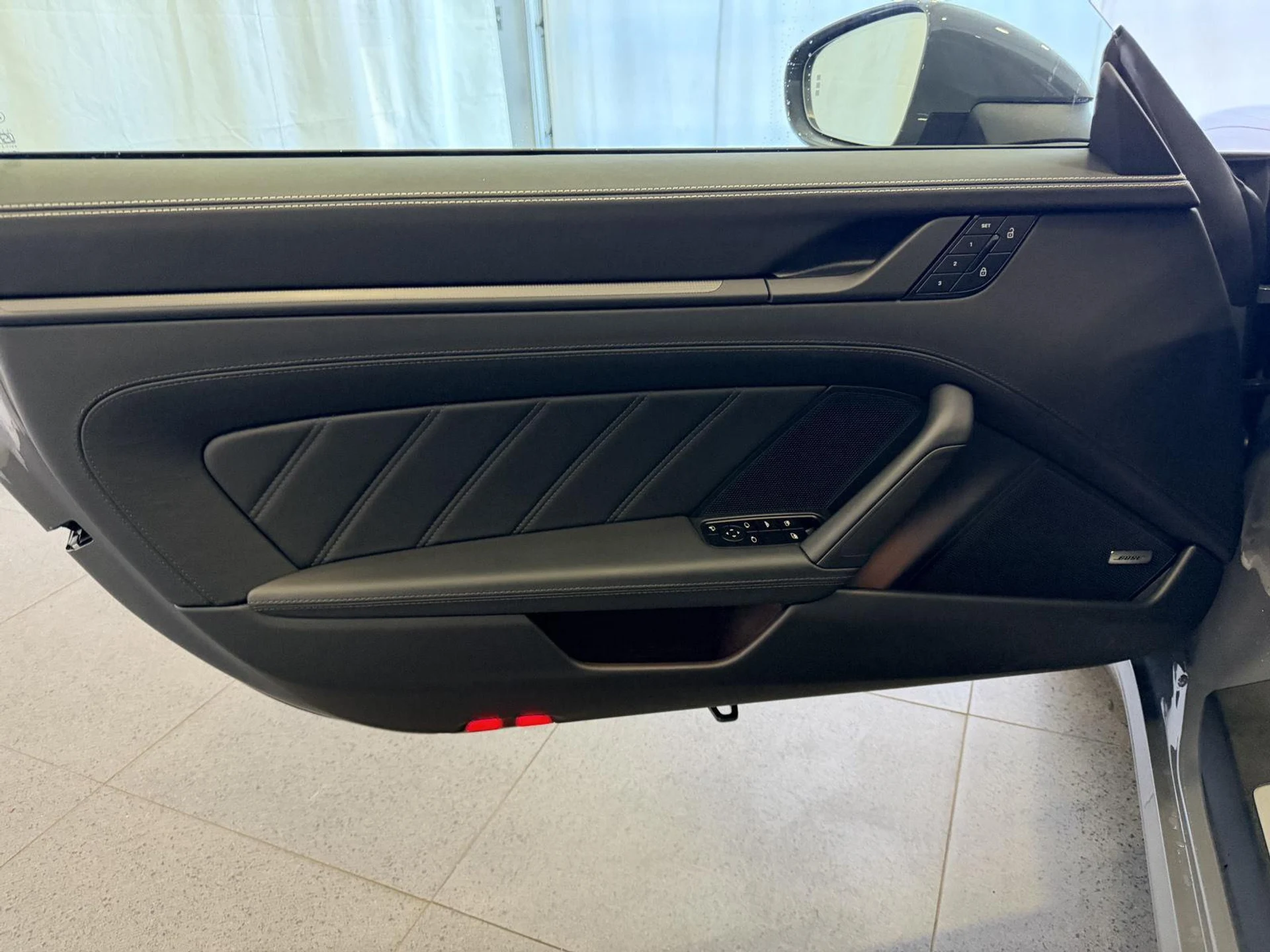 mph015_2342044741_7f4c93bf37daee9dabe2b8342c5e7f2cx_4760f963a1