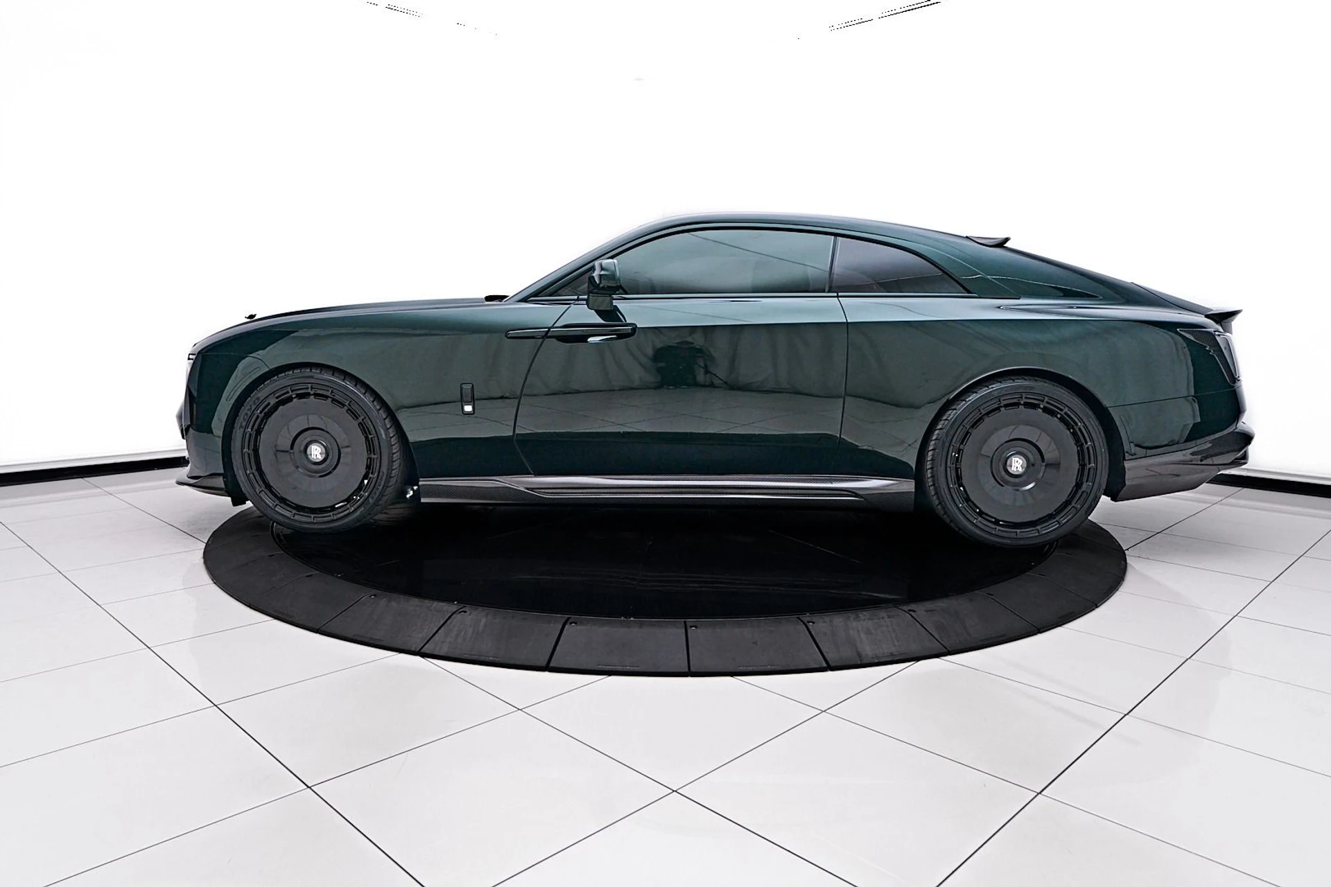 mph015_2348669798_Used_2024_Rolls_Royce_Spectre_1741399260_04d1be6c44