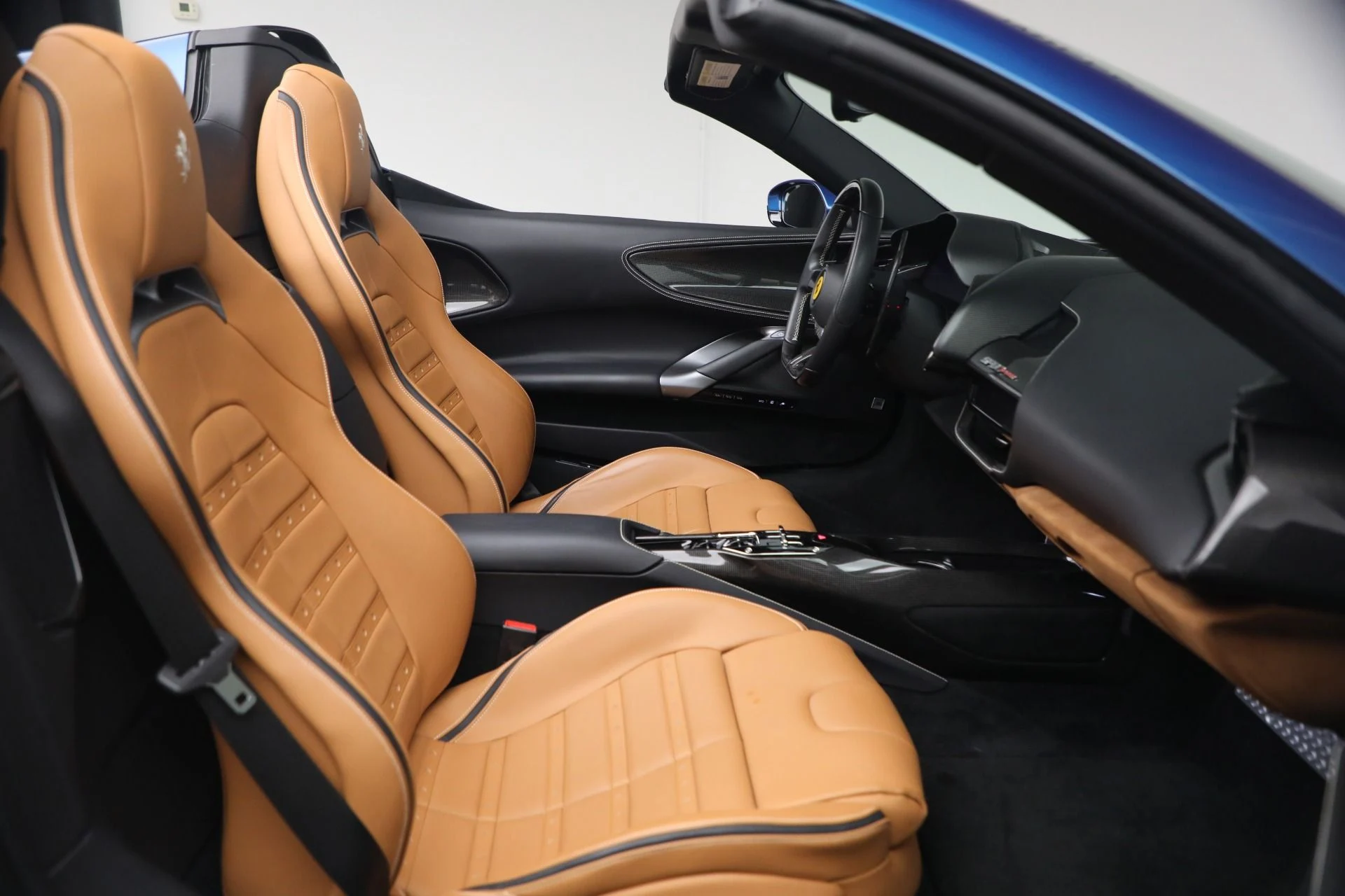 mph015_2350283452_Used_2024_Ferrari_SF_90_Spider_1791405464_617c73ede6