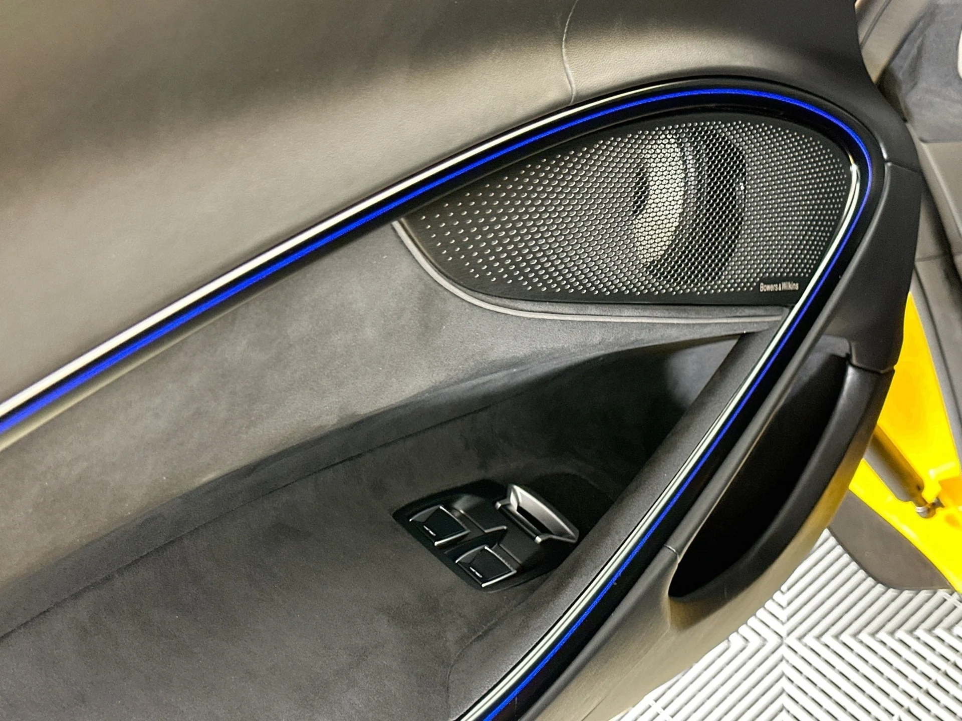 mph015_2351538667_16_b743ff6341