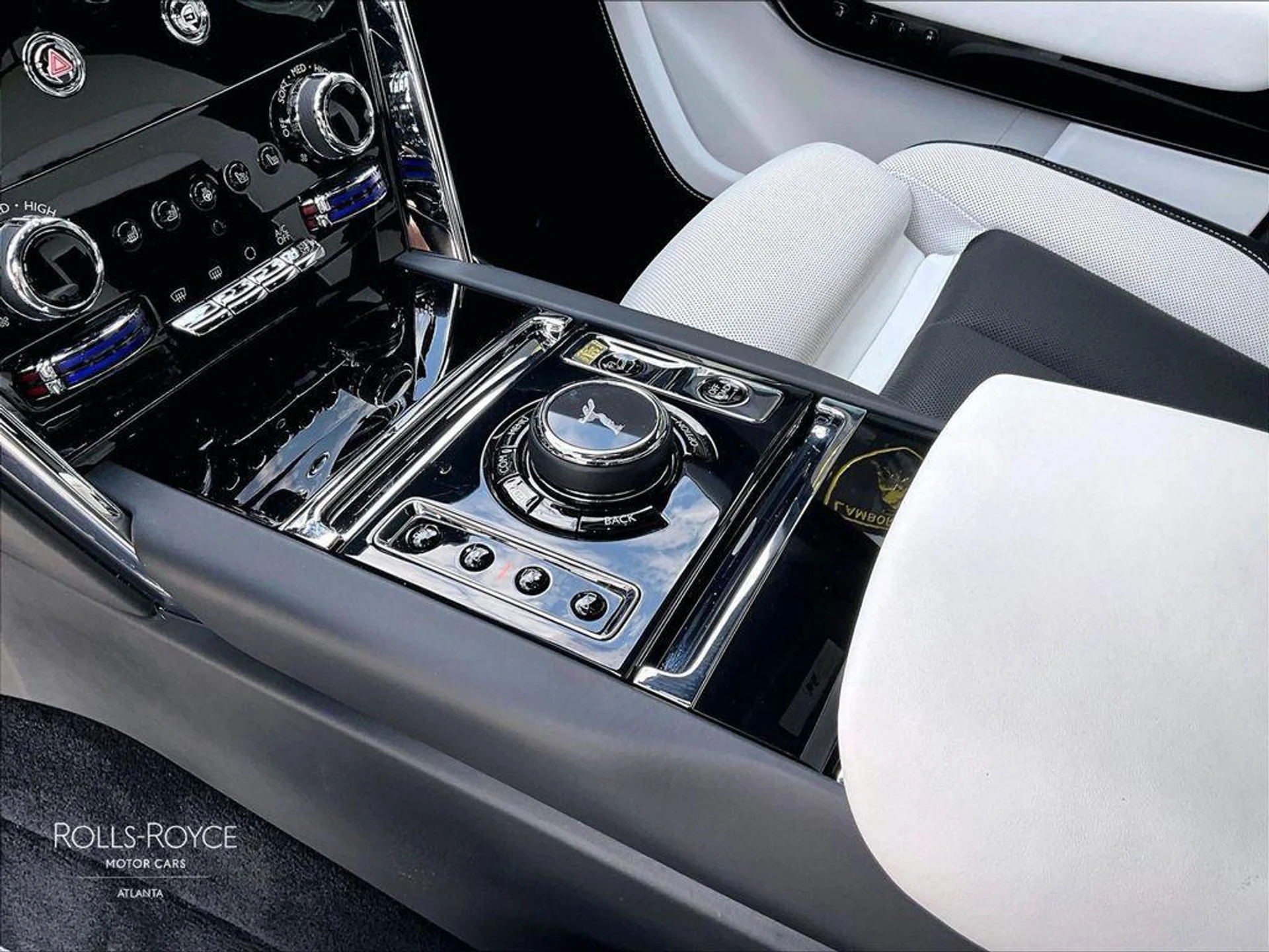 mph015_2360590420_C_Wvo_NC_8c_Hhg_Ifd_Svw_A_Utd_Bb_q9g_2dea4657ac