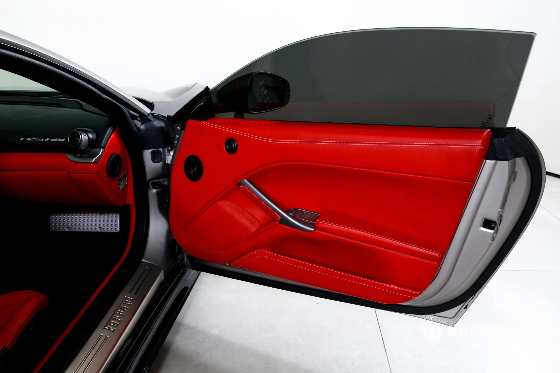 mph015_2373633395_Used_2016_Ferrari_F12berlinetta_1782836728_259624b9b9