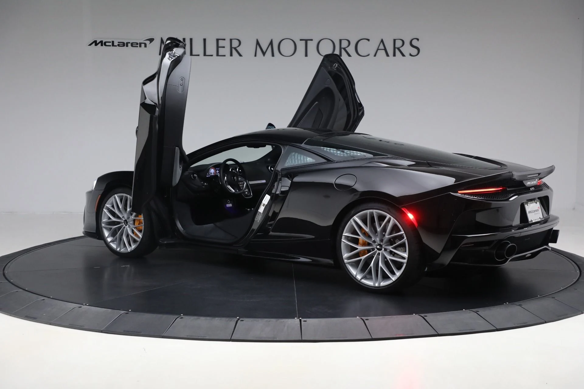 mph015_2377116608_New_2025_Mc_Laren_GTS_Tech_Lux_5657de9b3b