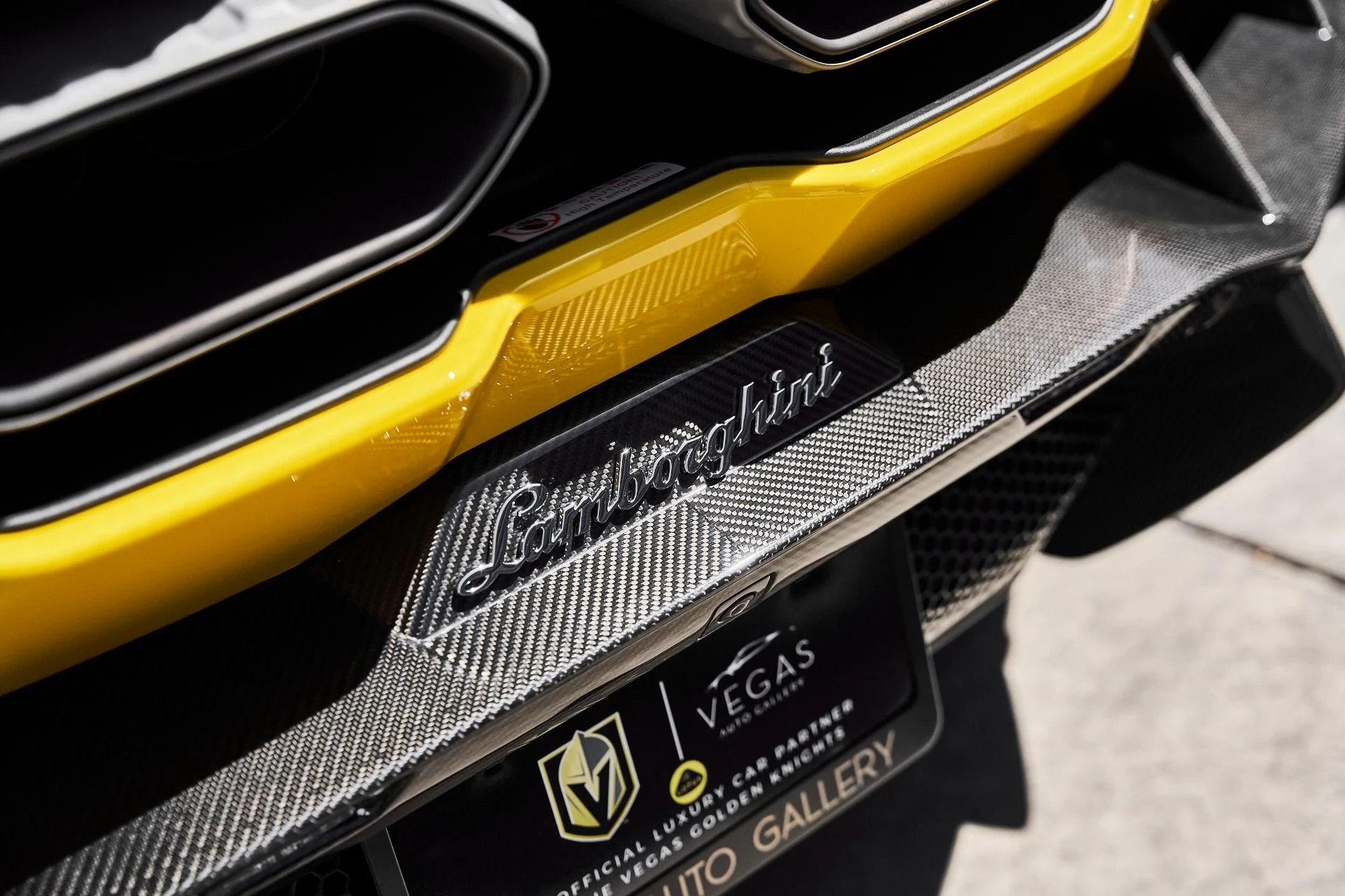 mph015_2378164969_Used_2025_Lamborghini_Revuelto_Base_1780084747_1fd987ffcb