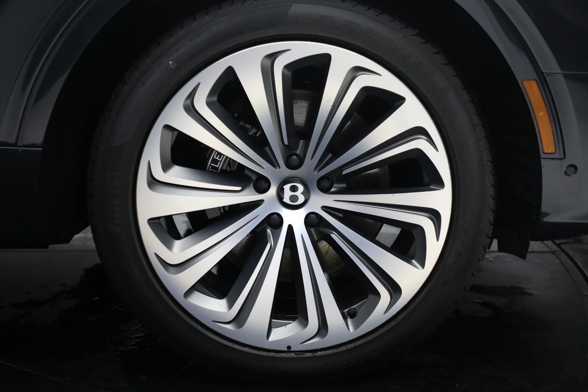 mph015_237899128_New_2025_Bentley_Bentayga_Atelier_Edition_V8_bf1ea2b7af