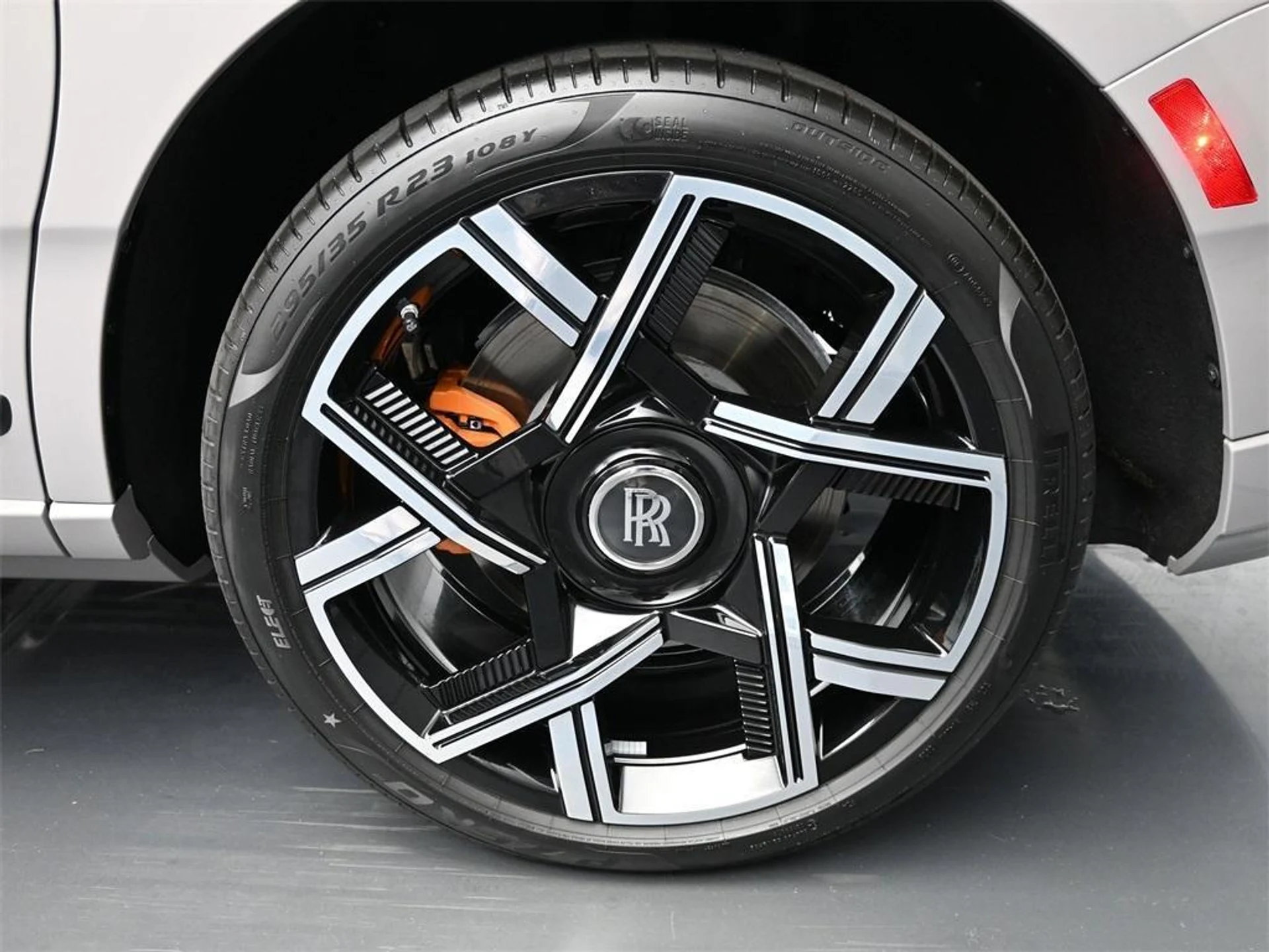 mph015_23796332_so_Dnf_EVR_Rt_PJ_Plu_YLH_6e_LFL_38_g_4fb99a9cb0