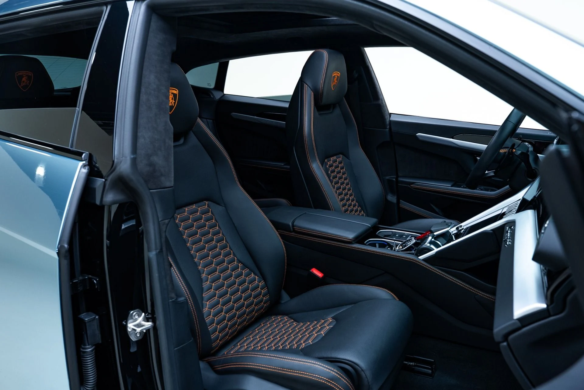 mph015_2382700239_Used_2023_Lamborghini_Urus_S_1775088158_cf641e2c77