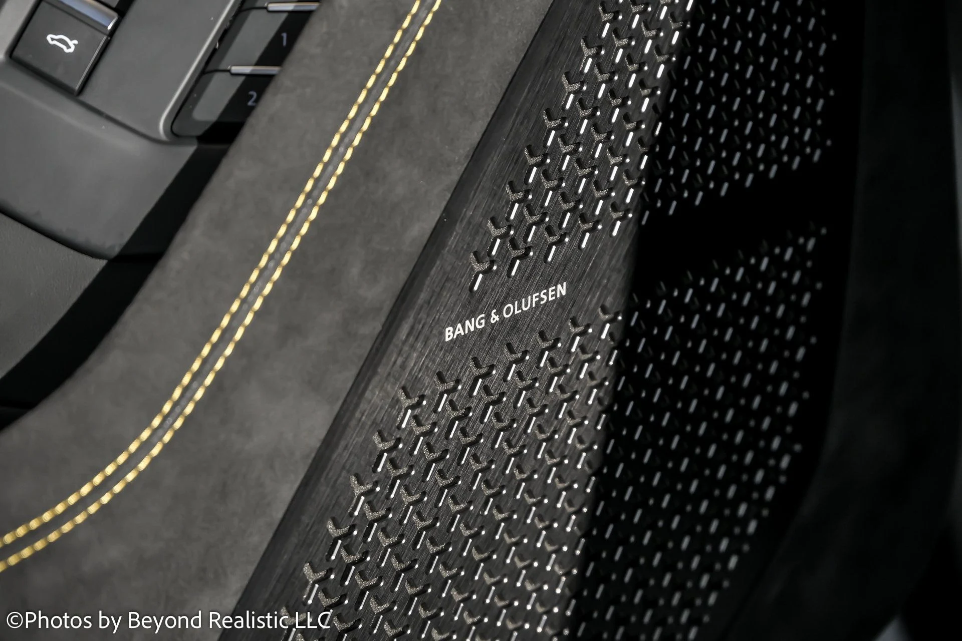 mph015_2386849333_b30d81eec4f98da4a572a9f297799d25x_4263739bfc