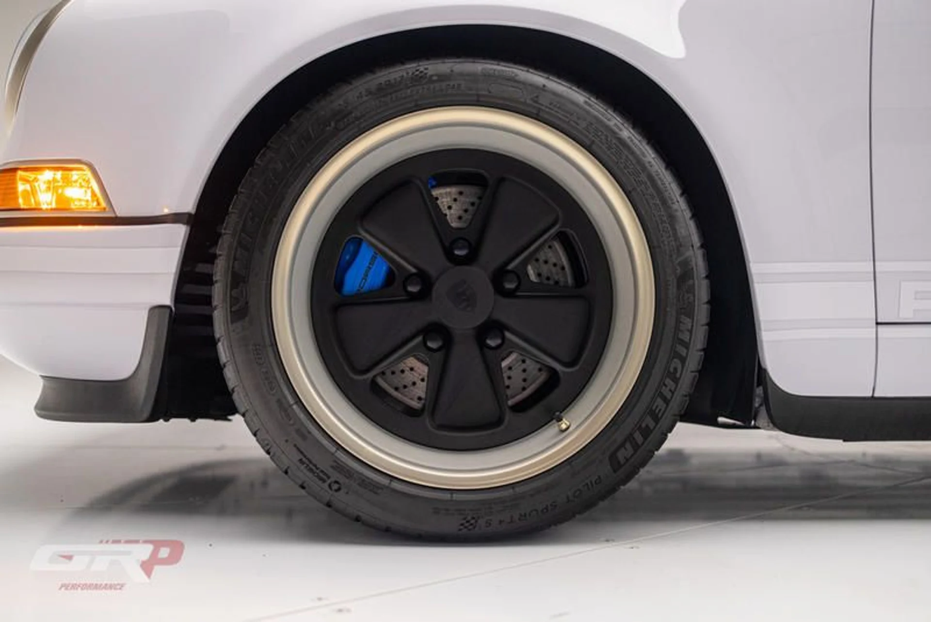 mph015_2389321001_1_F2_BE_968_82_ED_4977_B3_DD_D97_C1_E3_EF_867_45aba22f43