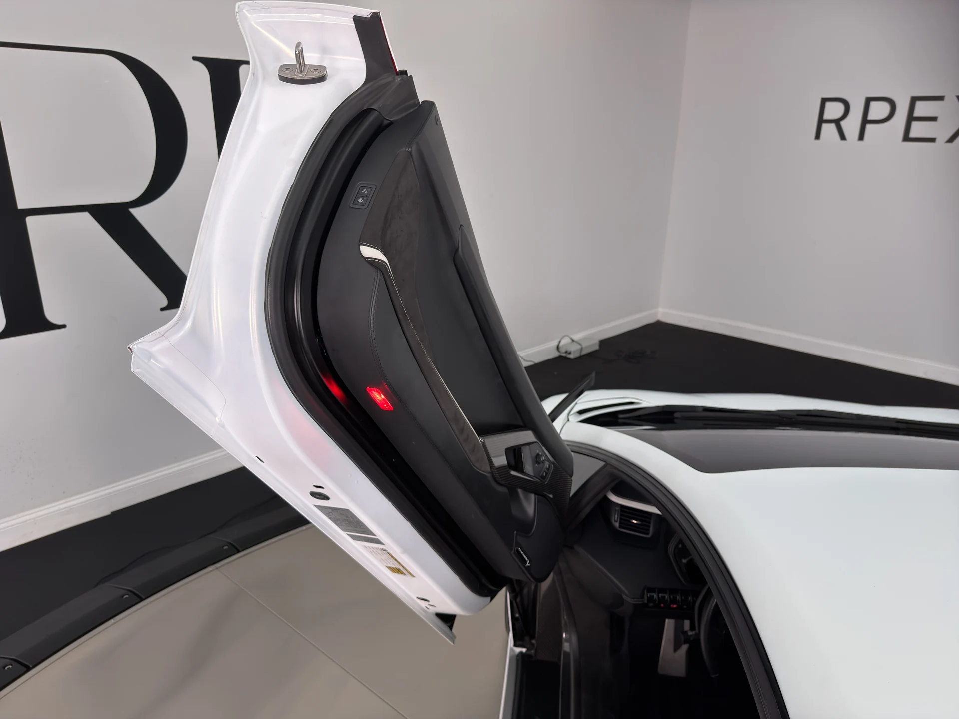 mph015_2391545465_RPA_3751_interior_001_de65ff5f35