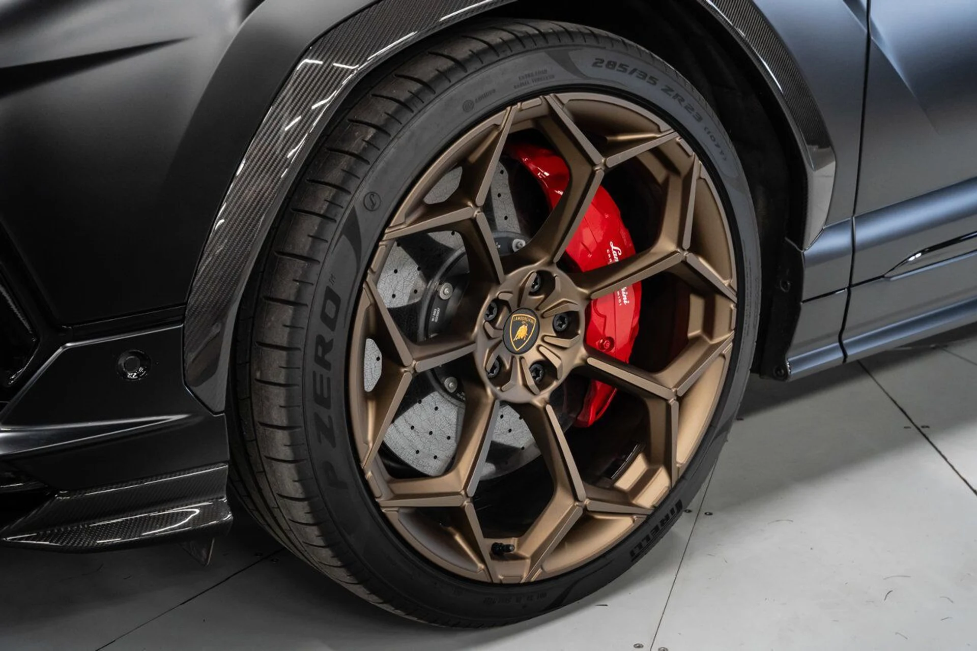 mph015_239701296_lamborghini_urus_2023_cf56188e13