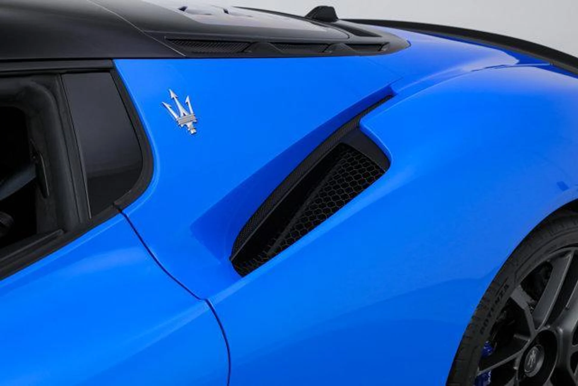 mph015_2401063870_F_Of_G_Lf_MSF_Cp2wp4l_Q1t_FGBW_Kr8w_e60056f786