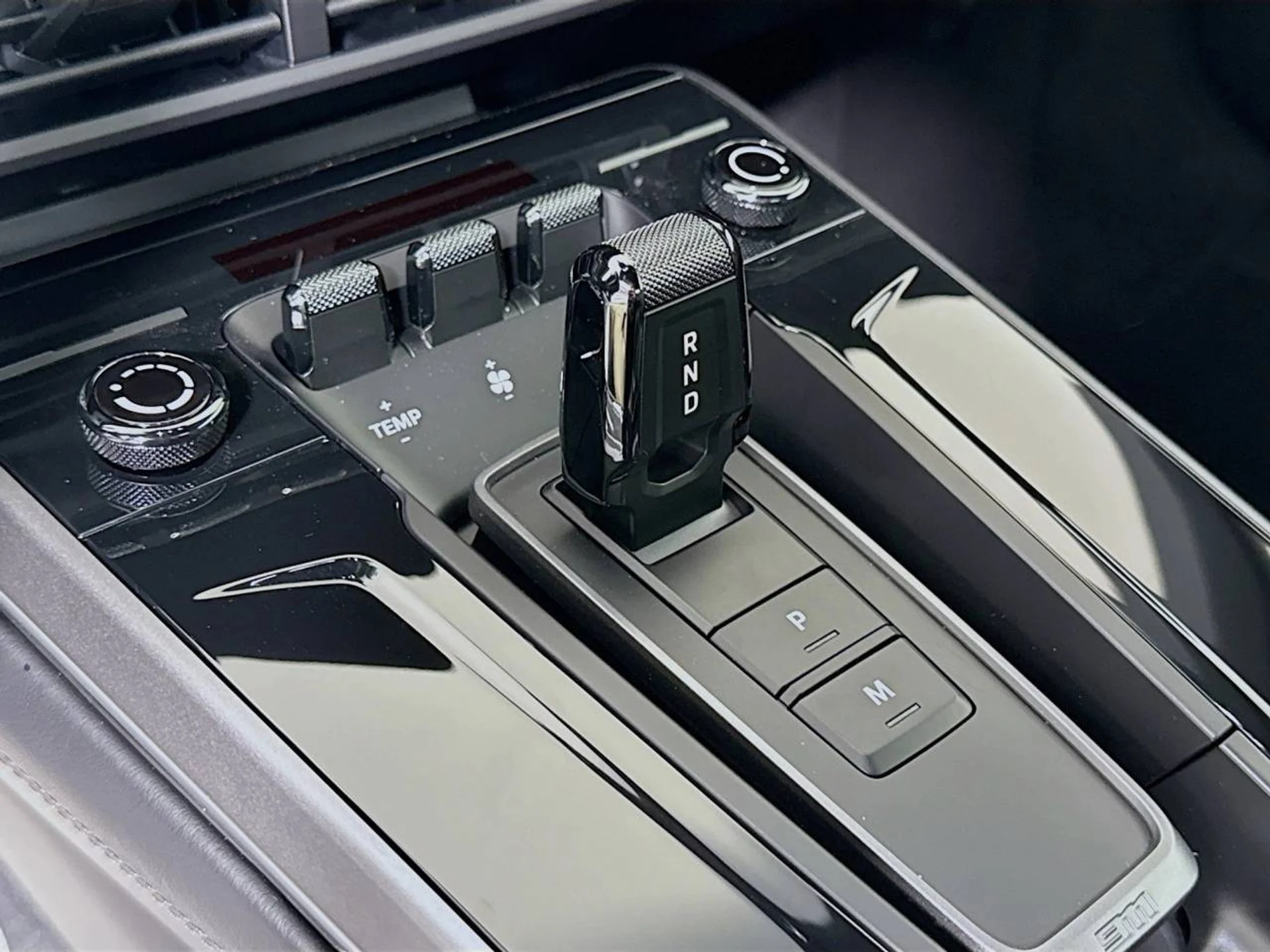 mph015_2401481592_4c51b5ab8b190d4c32c4826eed7621cdx_4a0999f1d3