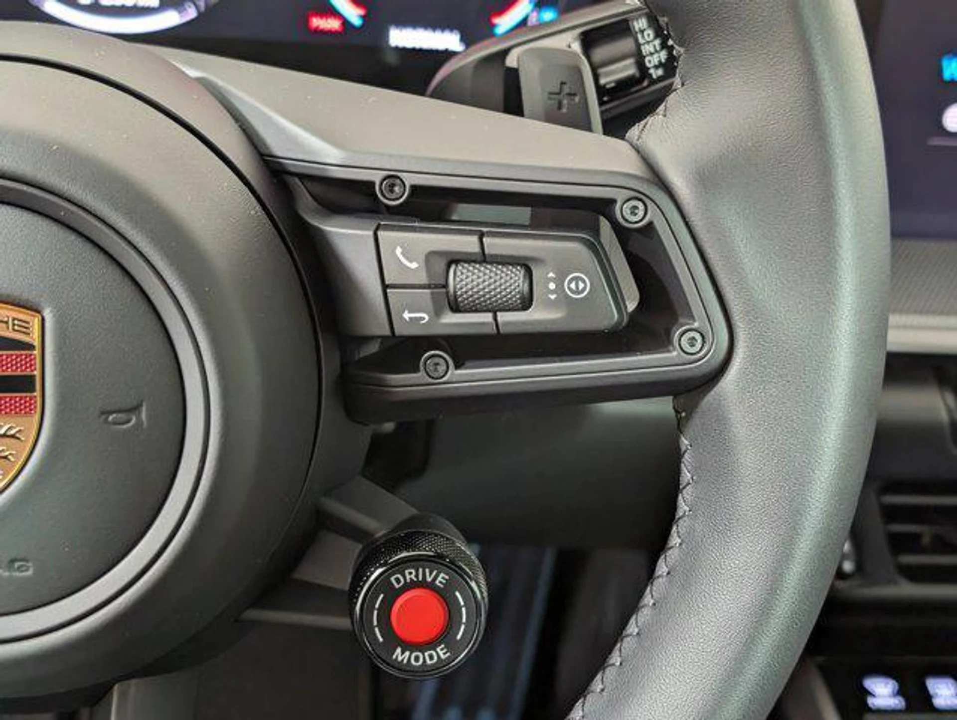 mph015_2402302960_W_T_E_Cq1_AG_6lyg8_Ib_S_Kn_Ztmio_af7fadd34b